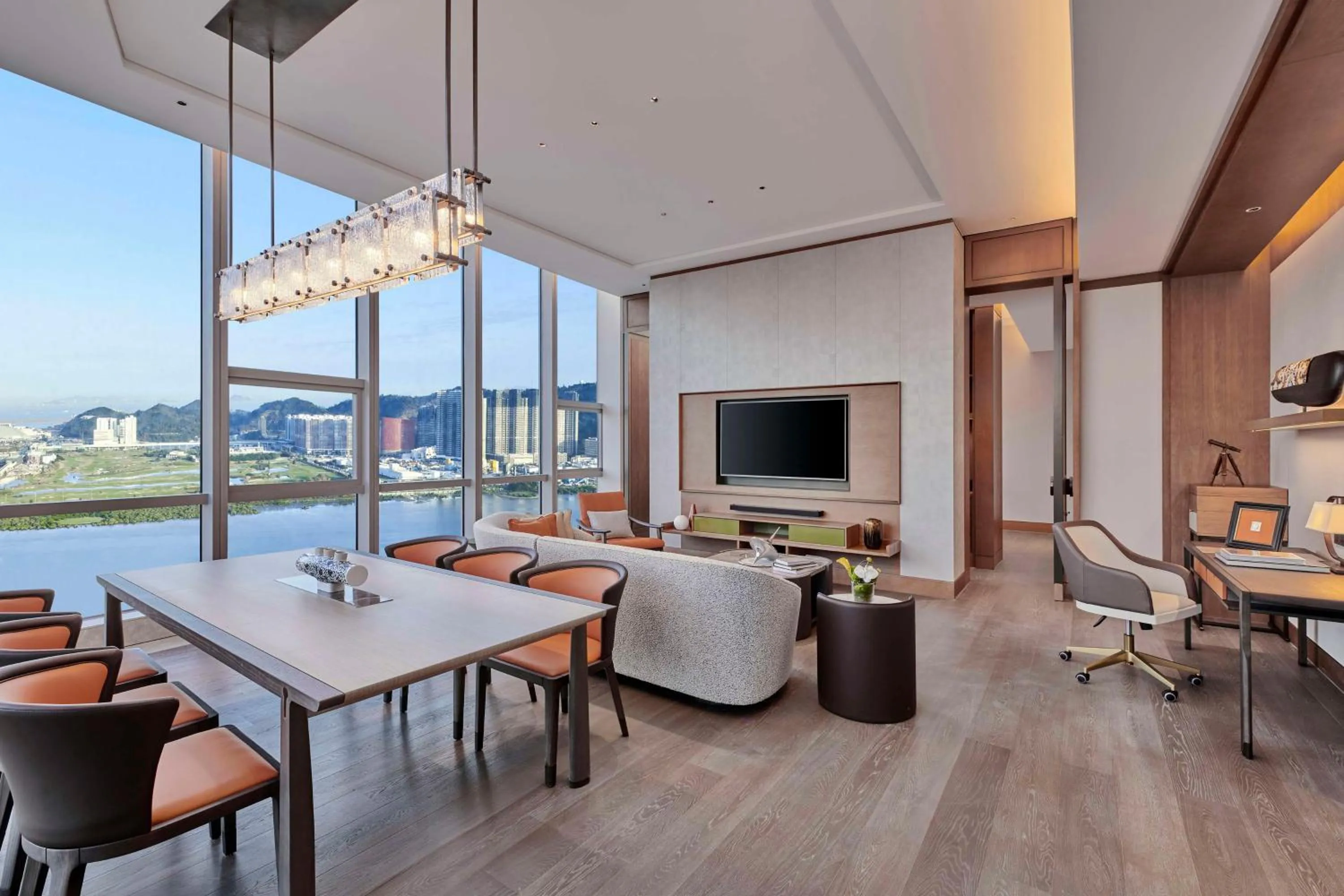 Bedroom in DoubleTree by Hilton Zhuhai Hengqin