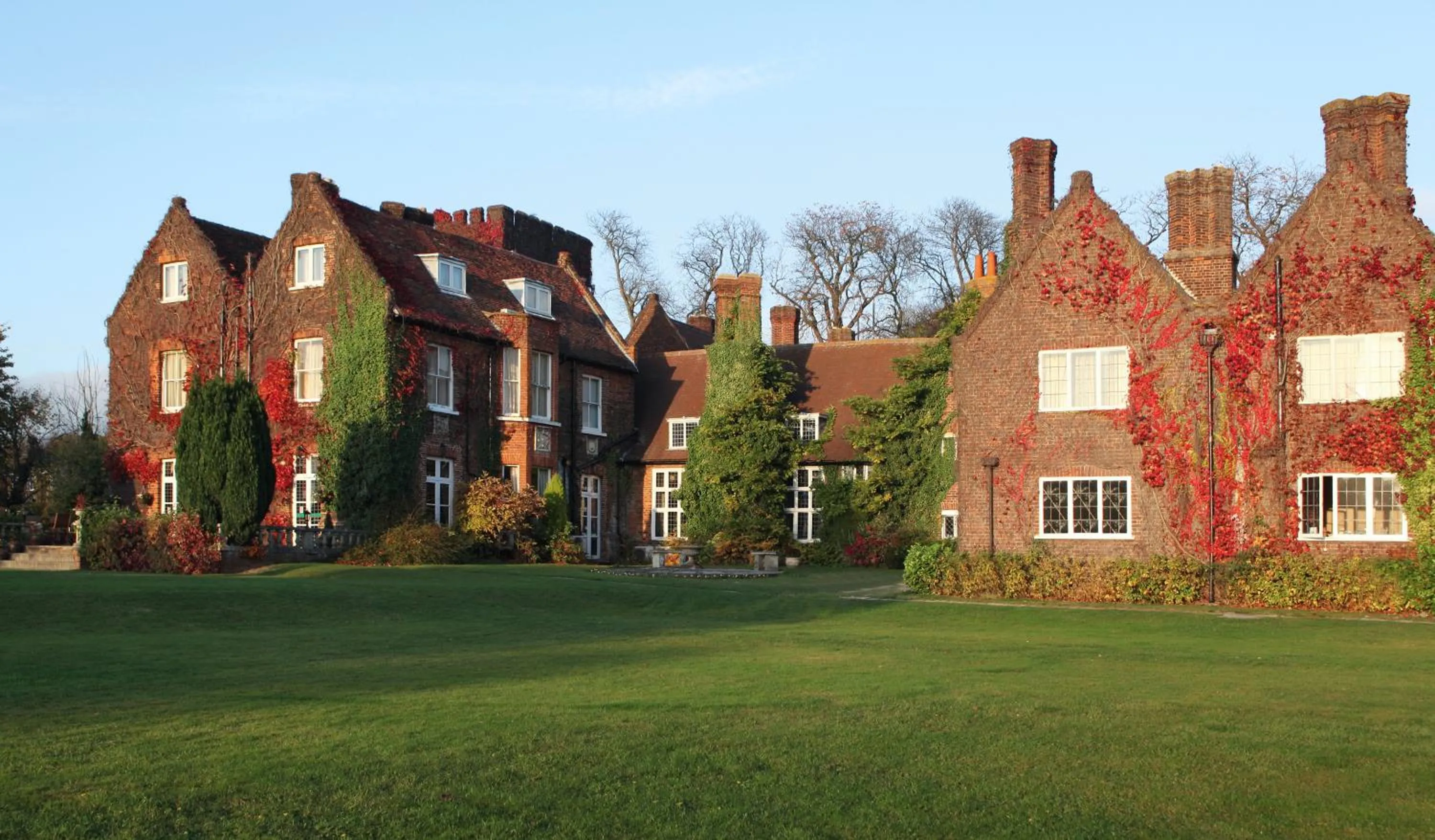 Property building in voco Letchworth Hall by IHG