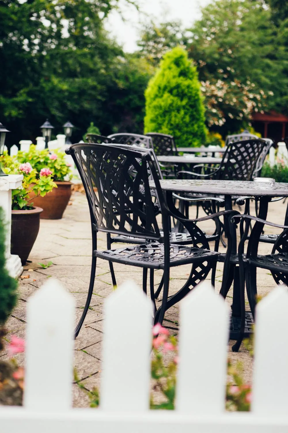 Garden in voco Letchworth Hall by IHG