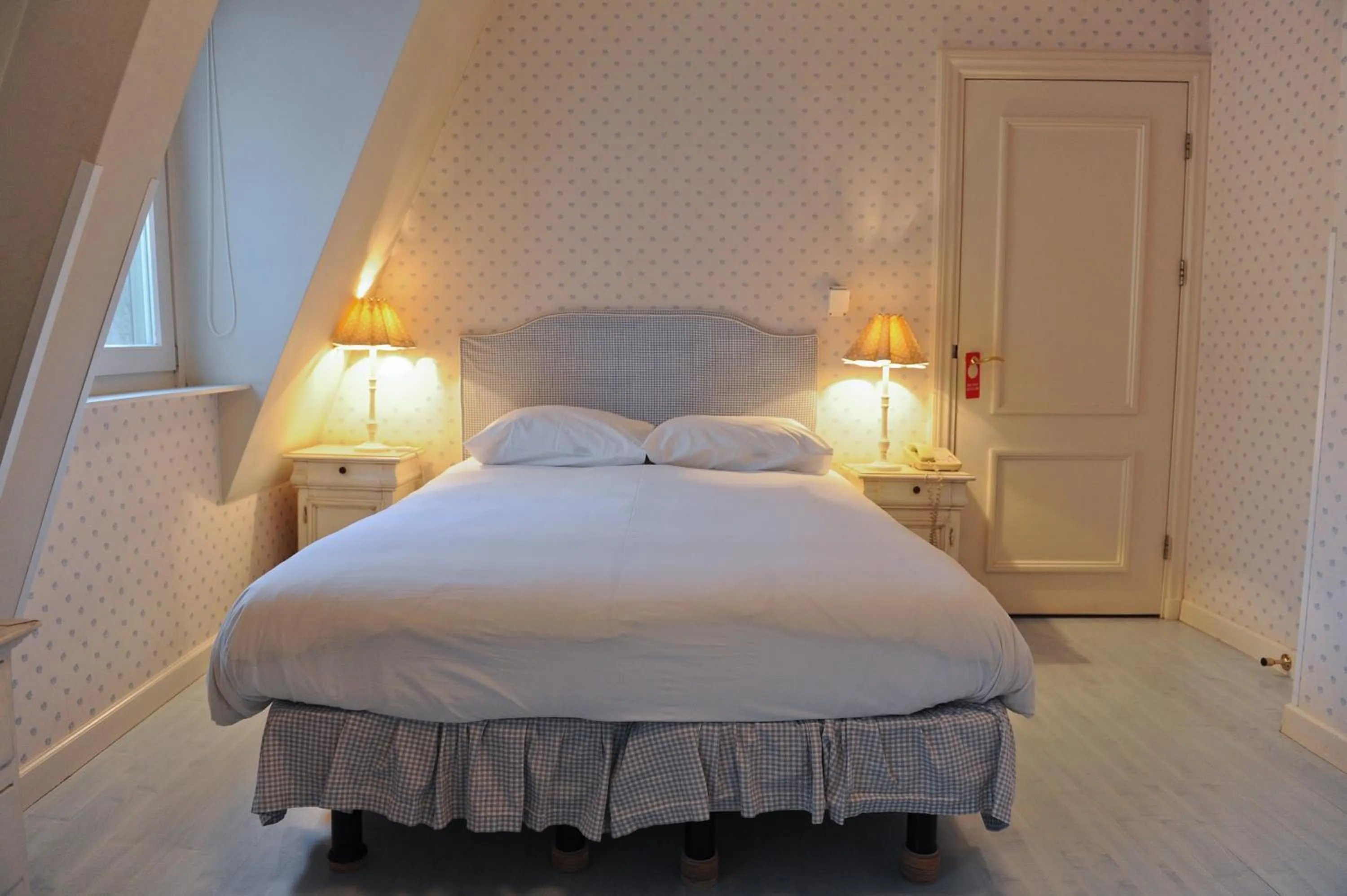 Bed in Imperial Hotel Amsterdam