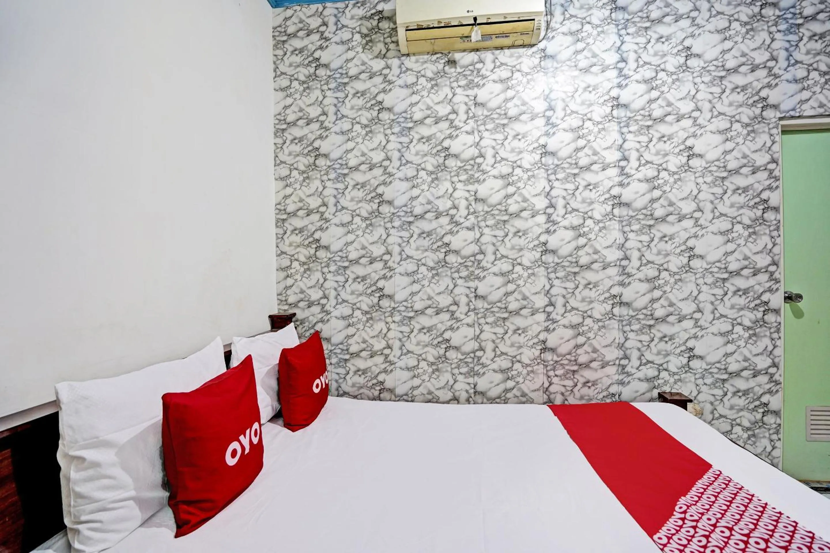 Bedroom in Hotel O Ana Homestay