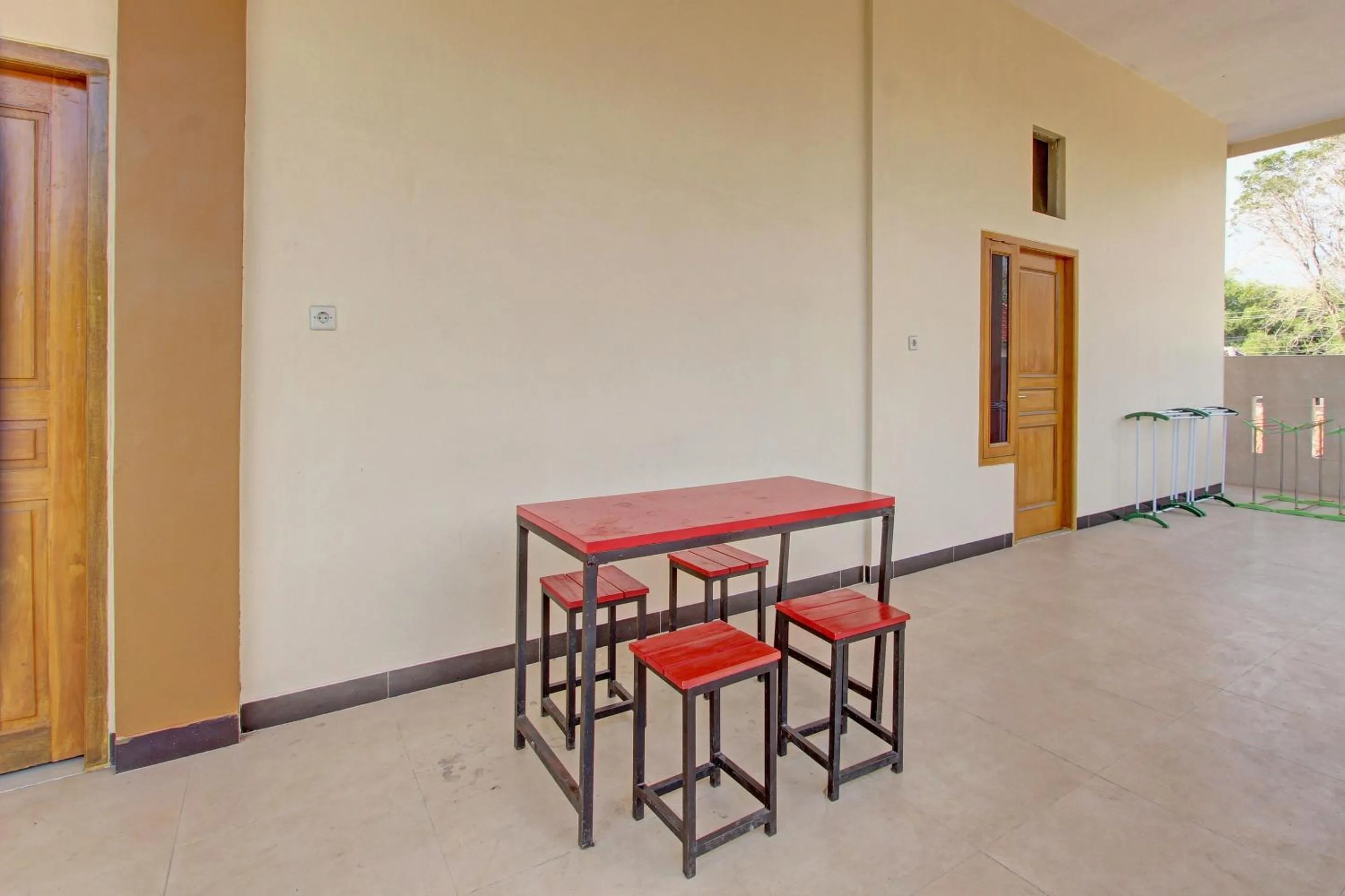 Lobby or reception in OYO Life 92812 Galih Kostel 2 Syariah