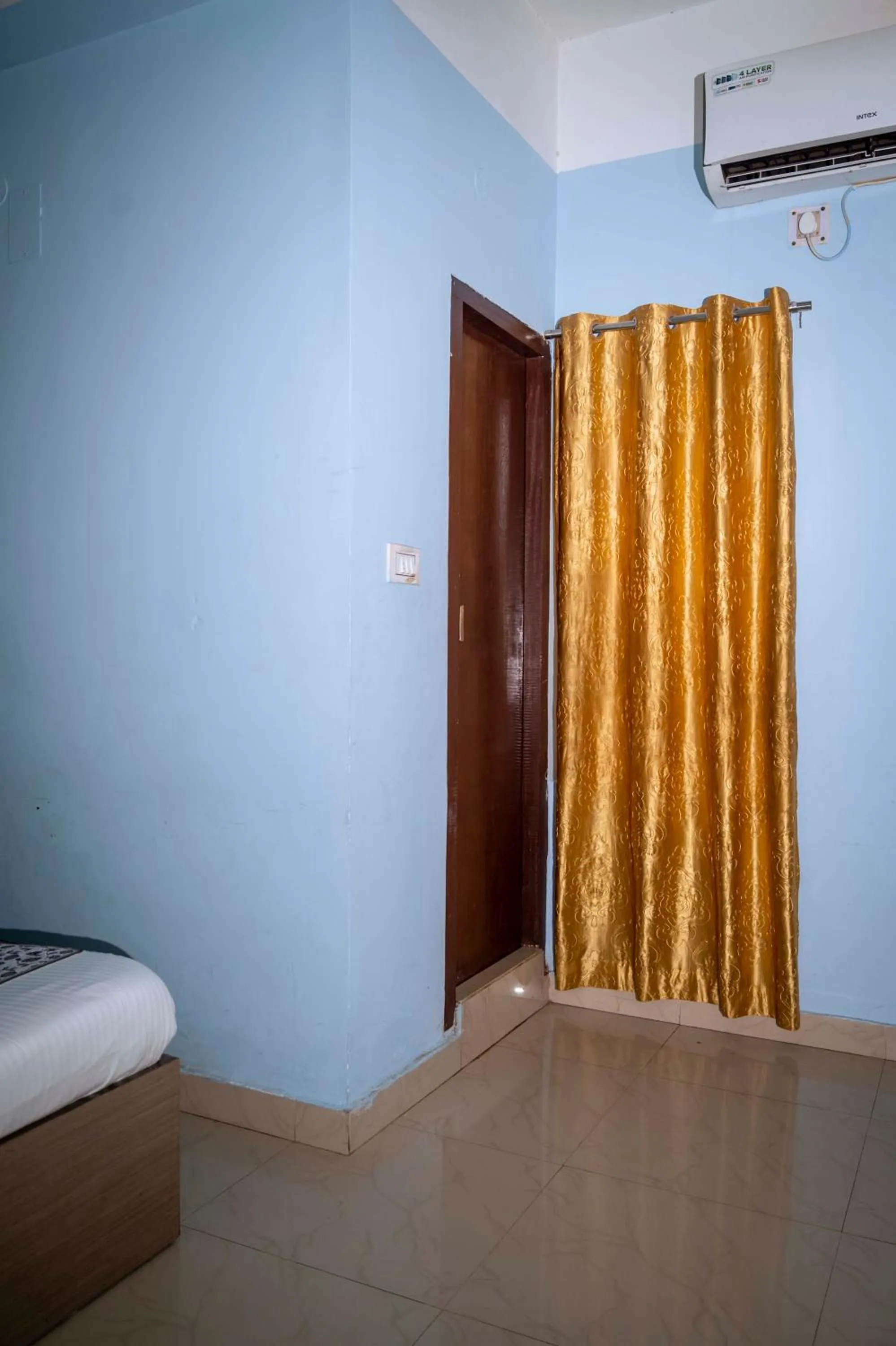 Hotel Town and country inn ( a unit of GS RESIDENCY)