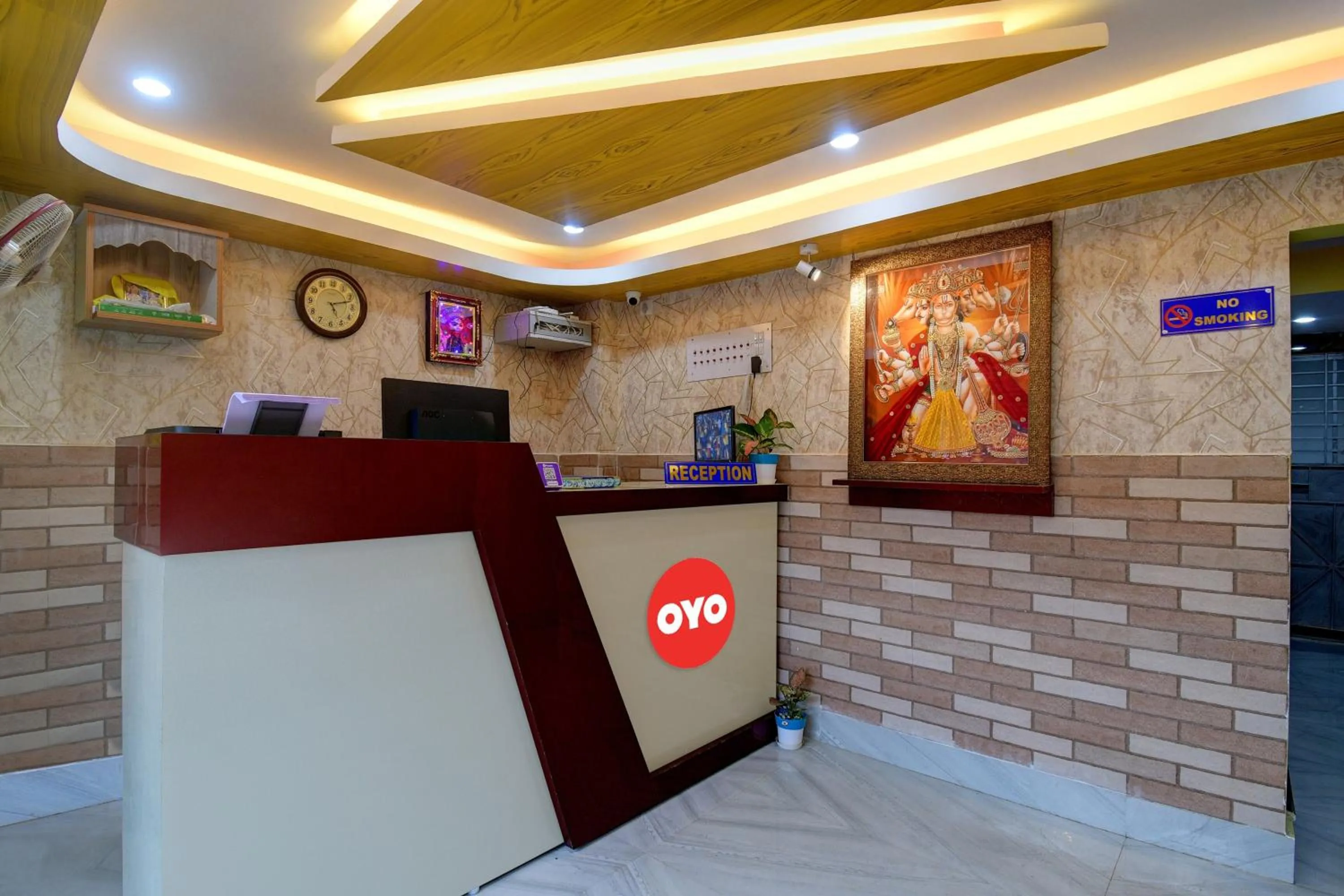 Lobby or reception in Super Hotel O Mahal And Restaurant Kanchrapara