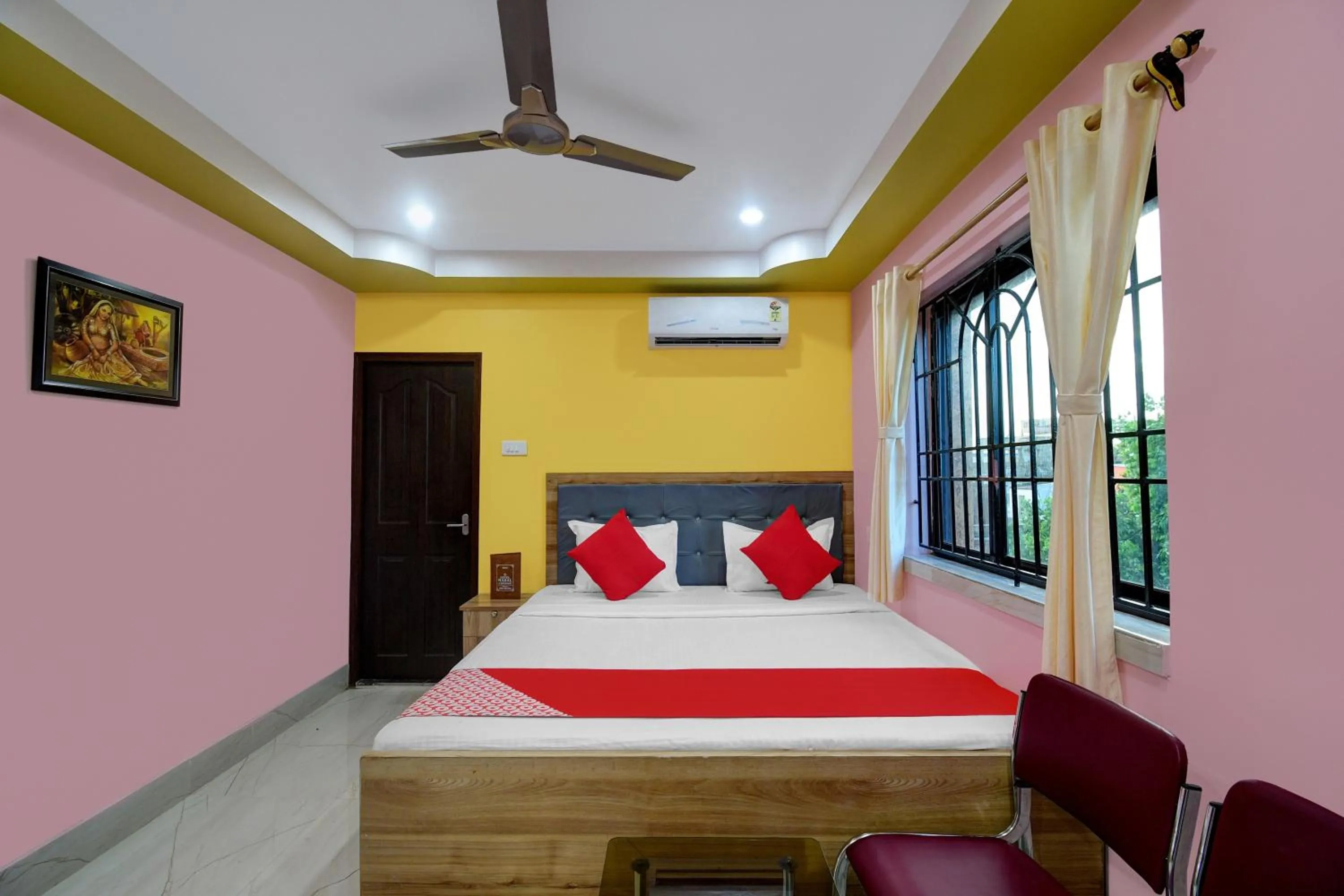 Bedroom, Bed in Super Hotel O Mahal And Restaurant Kanchrapara