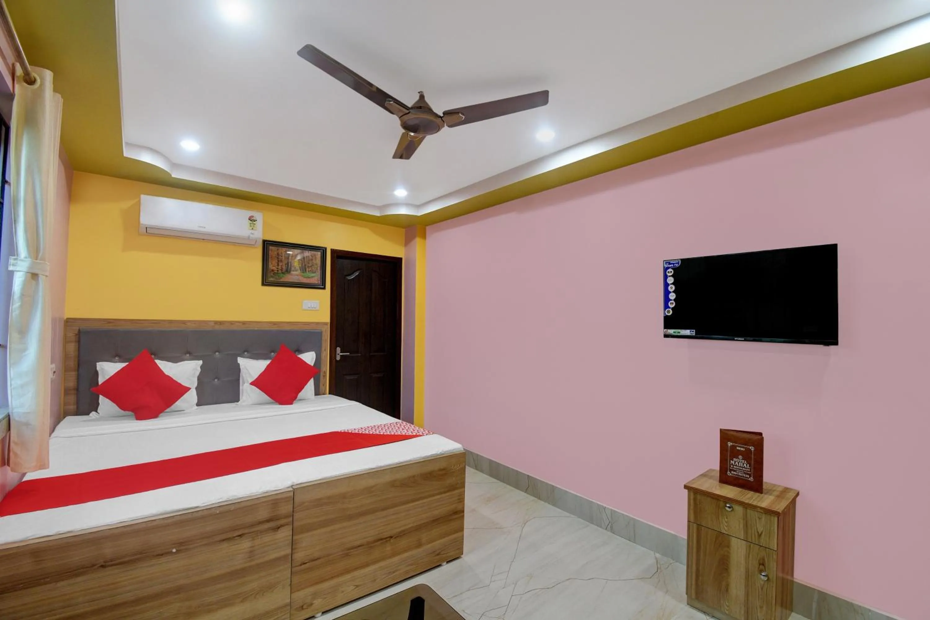 Bedroom, Bed in Super Hotel O Mahal And Restaurant Kanchrapara