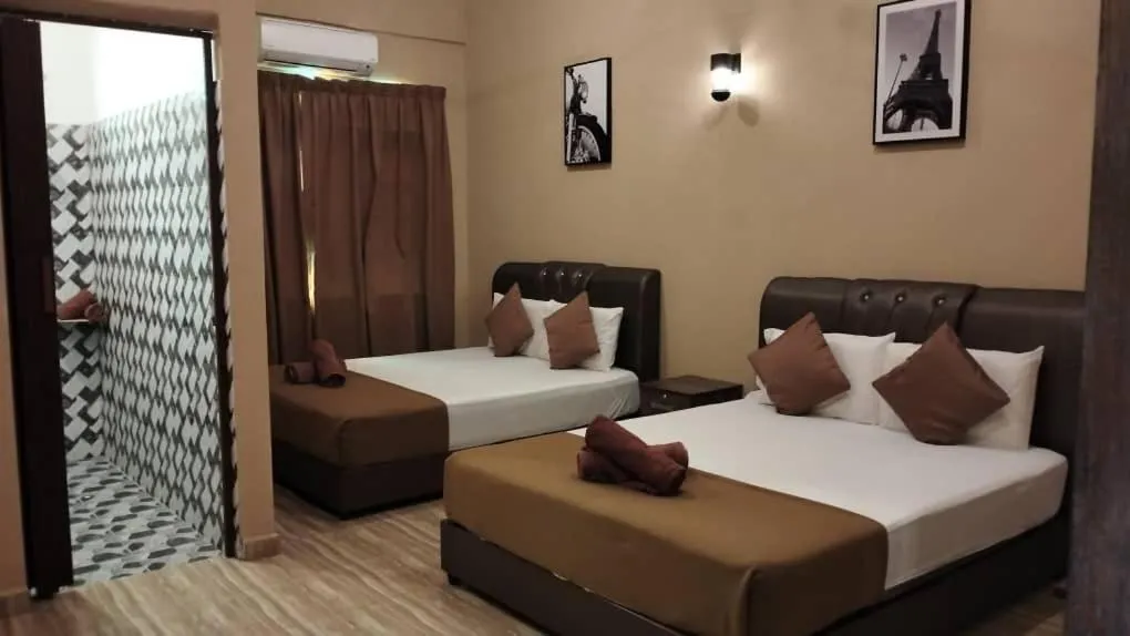 Bed in Perhentian Mama's