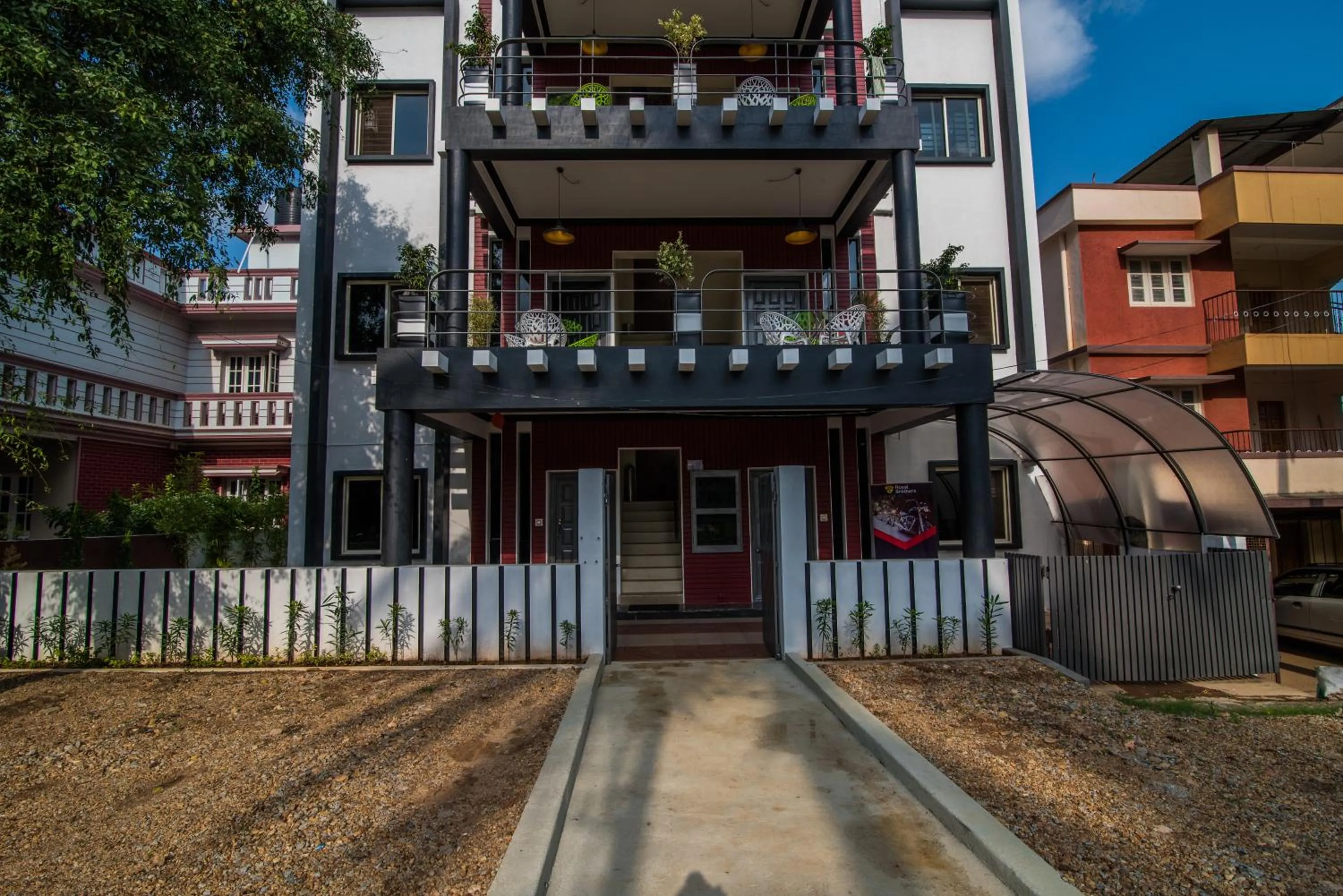 Property building in Kanasu StayHome