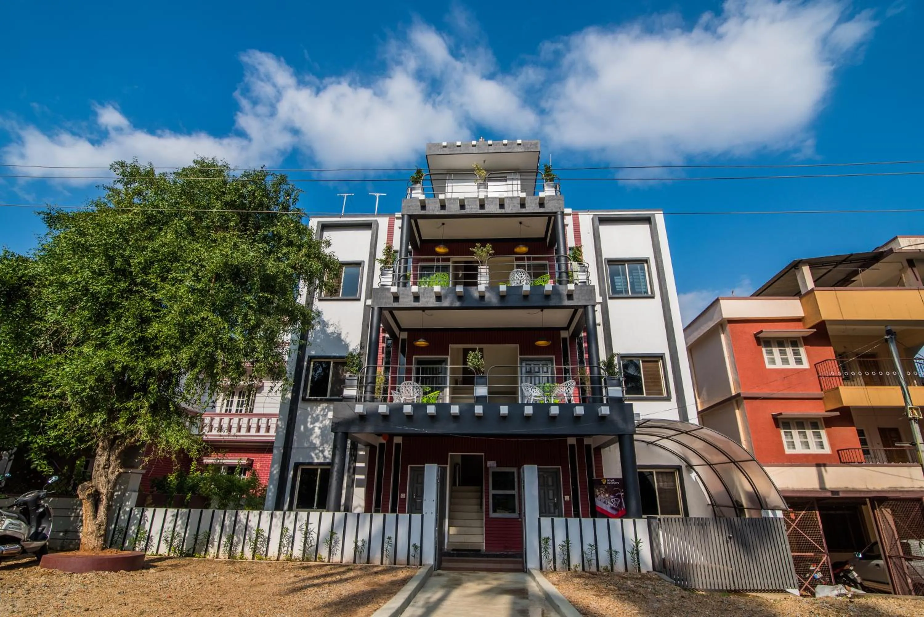 Property building in Kanasu StayHome