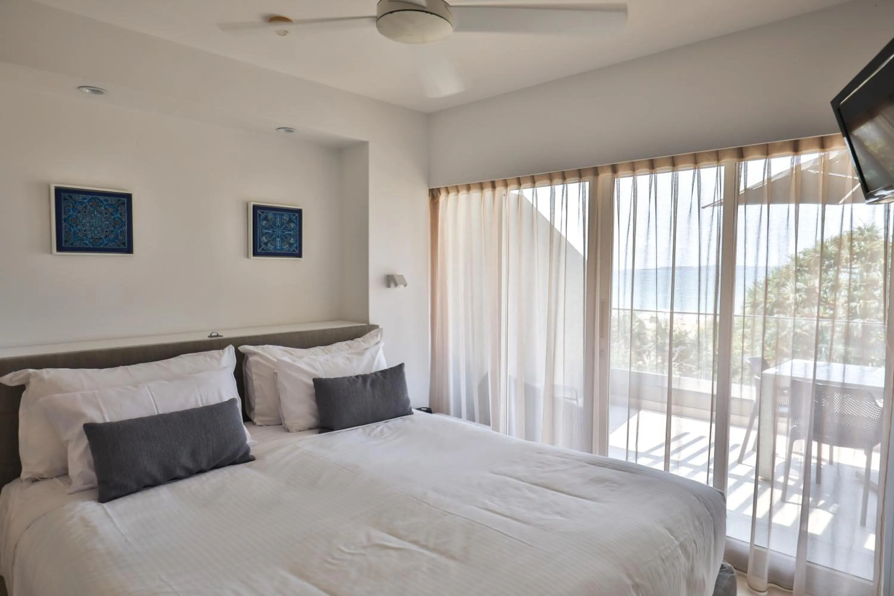 Bed in 71 Hastings Street - Beachfront