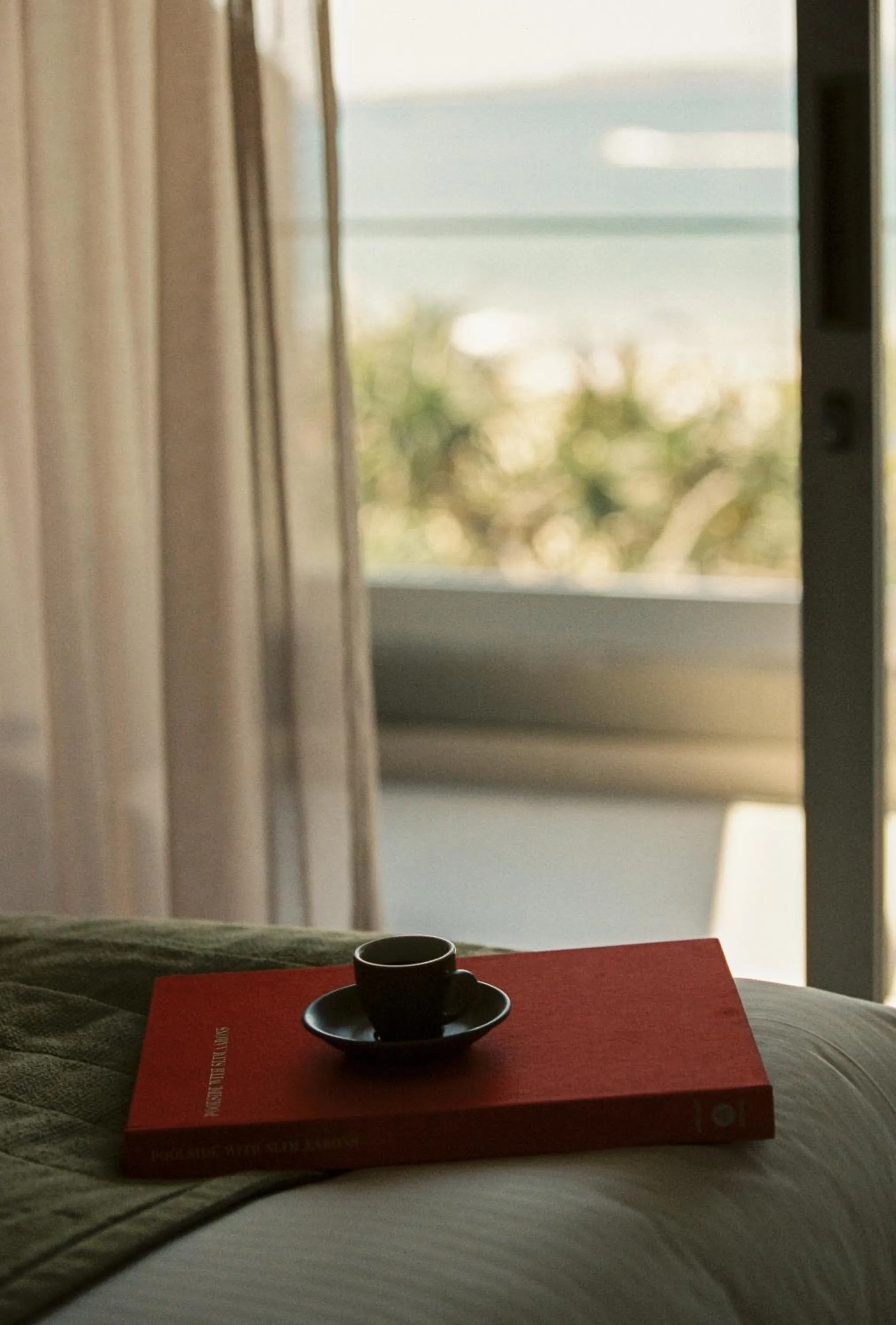 Bed in 71 Hastings Street - Beachfront