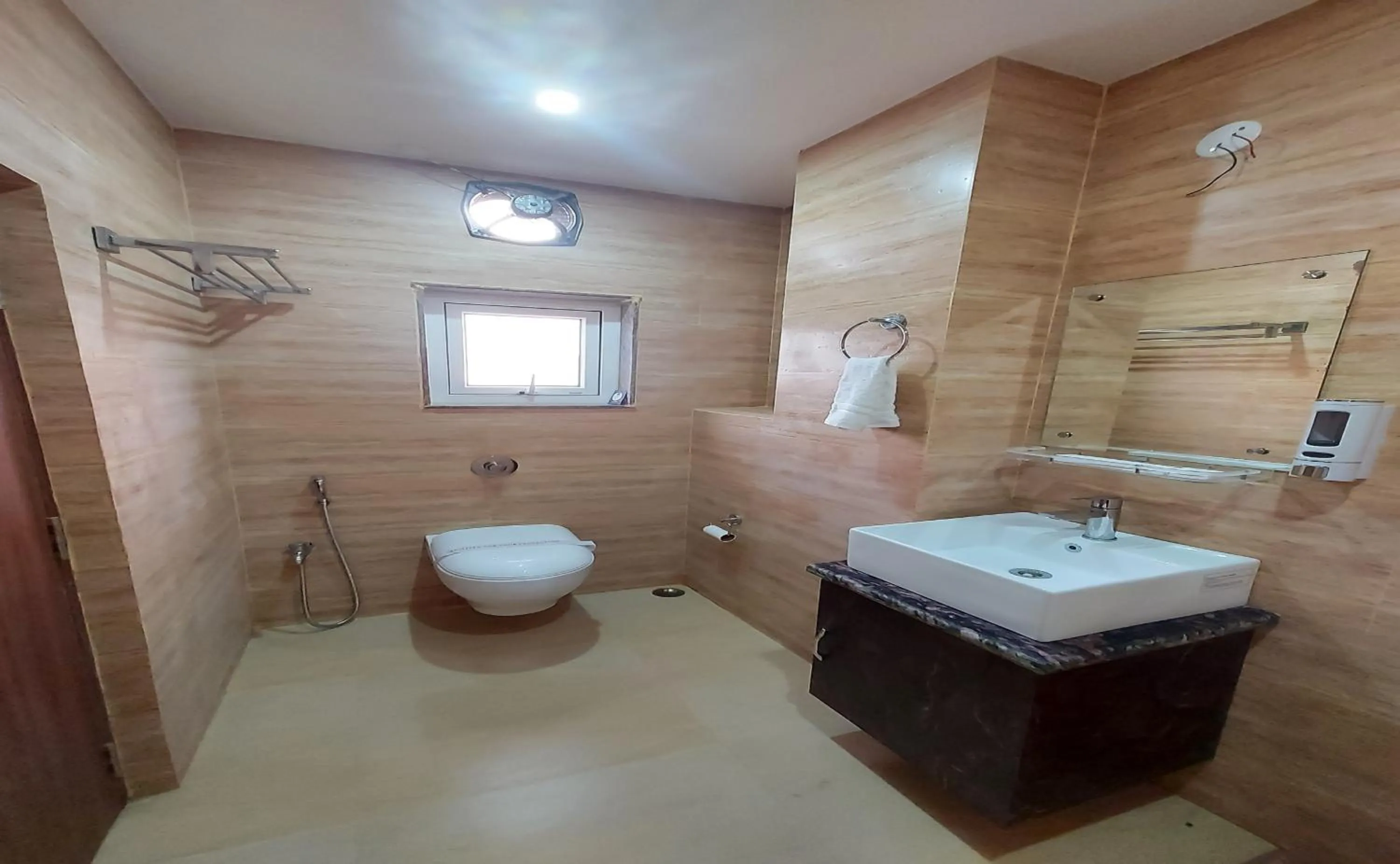 Shower in Hotel Bliss