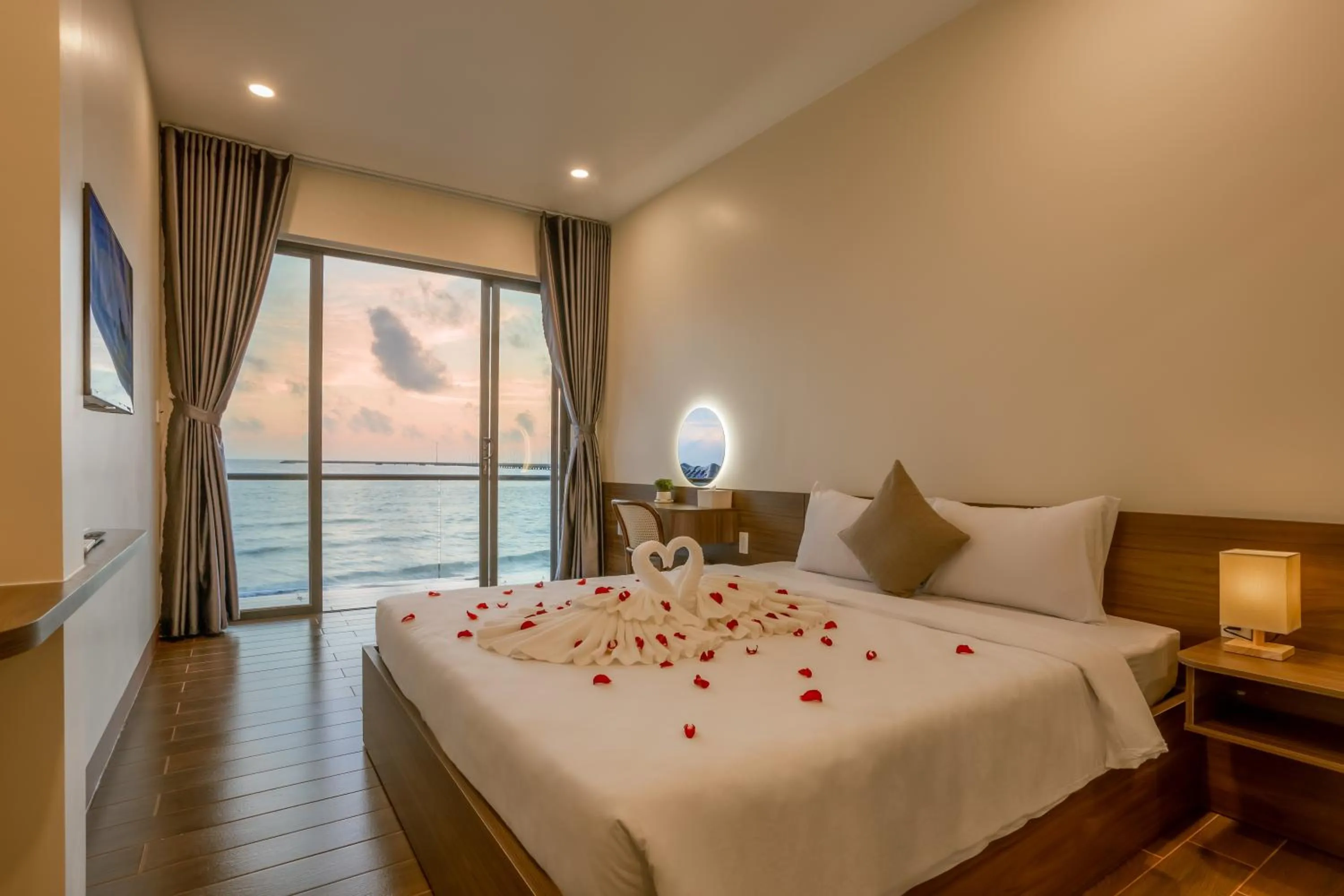 View (from property/room), Bed in Wave Sound Beach House Phu Quoc