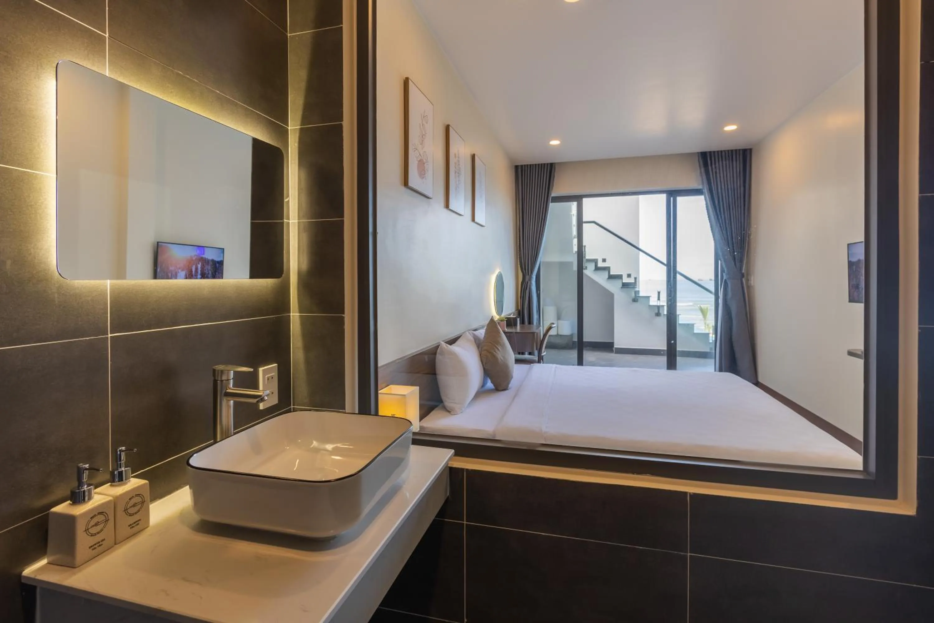 Bathroom, Bed in Wave Sound Beach House Phu Quoc