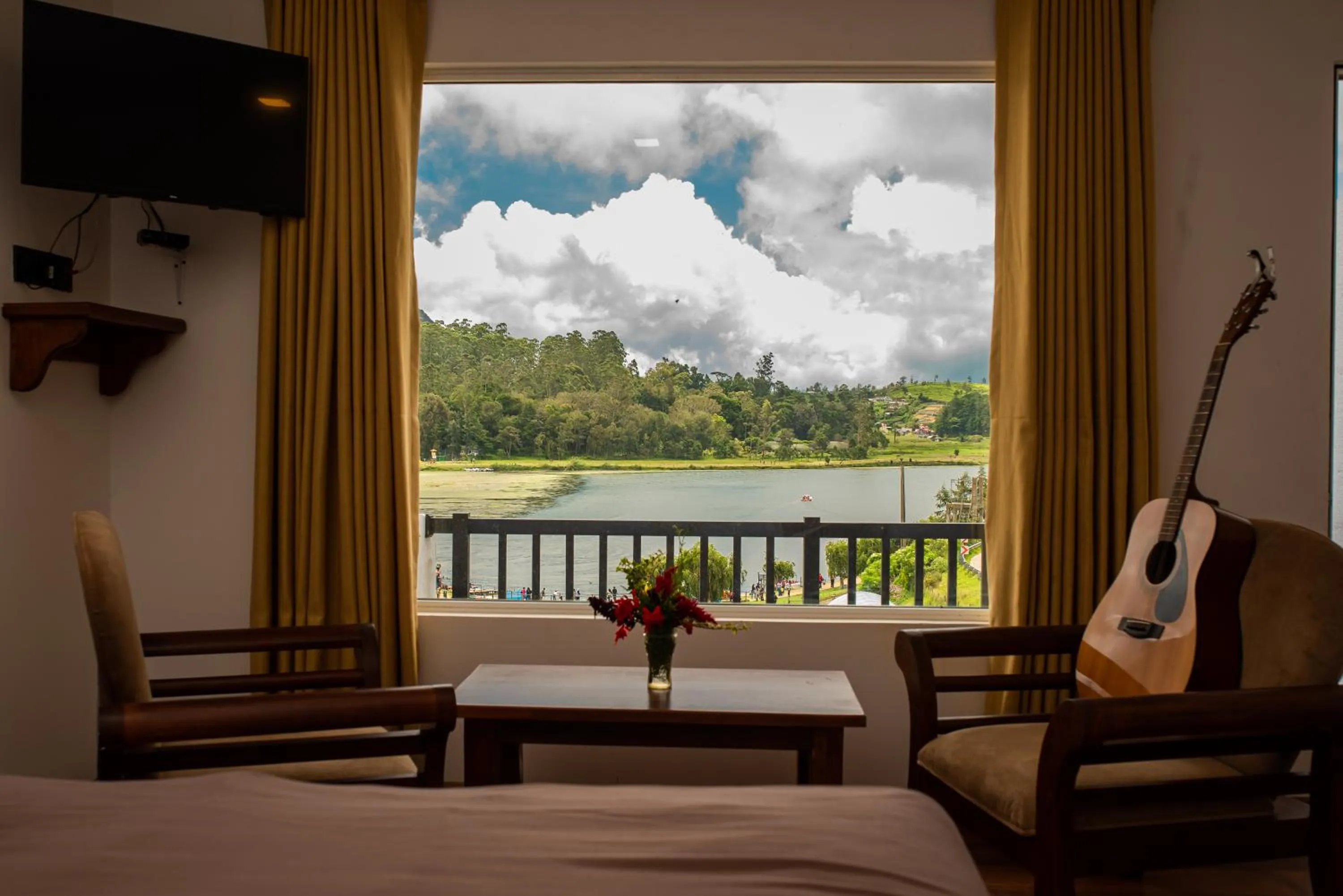 View (from property/room), Bed in Eden Hill Hotel