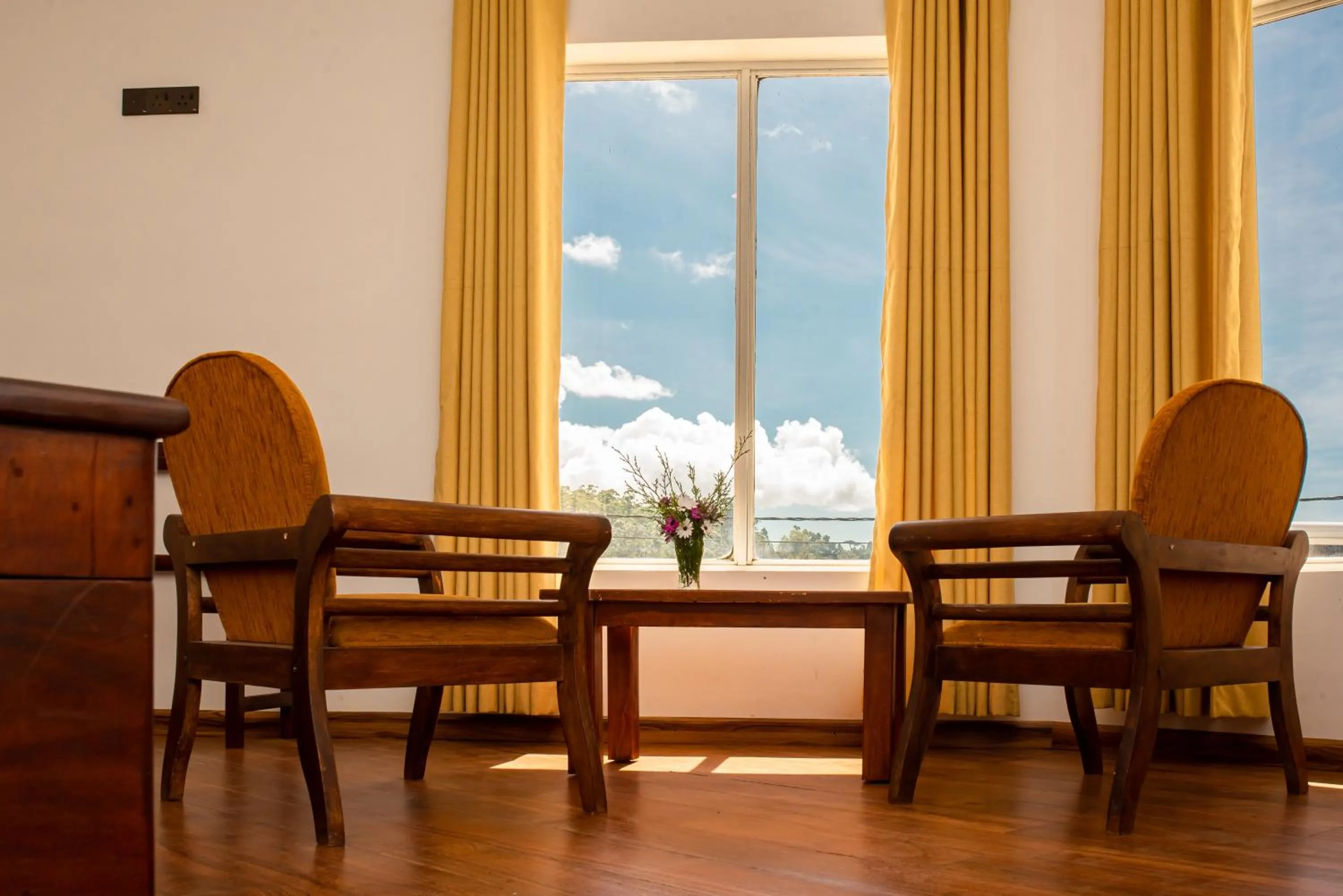 Living room in Eden Hill Hotel