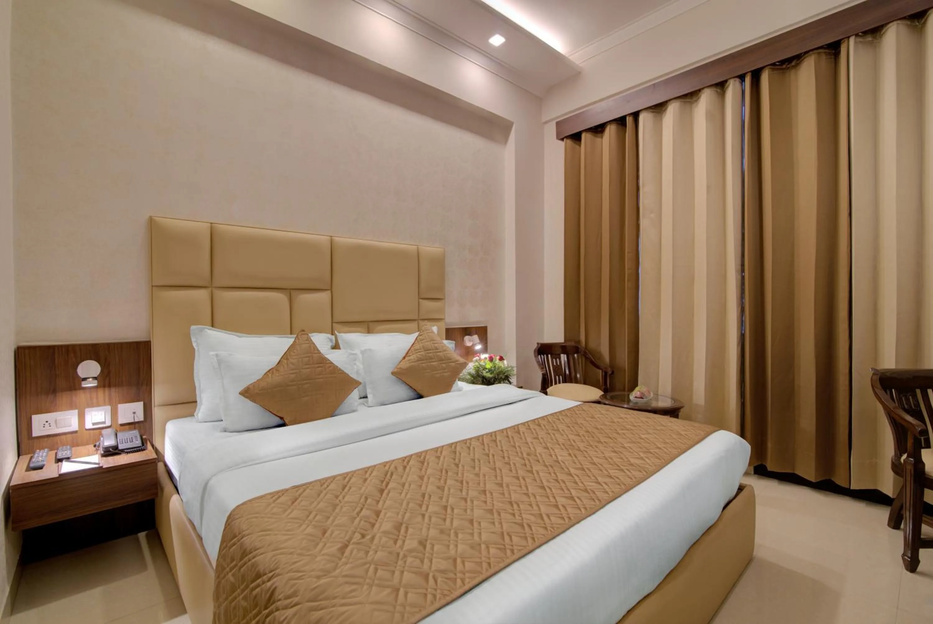 Bedroom in Comfort Inn Karnal