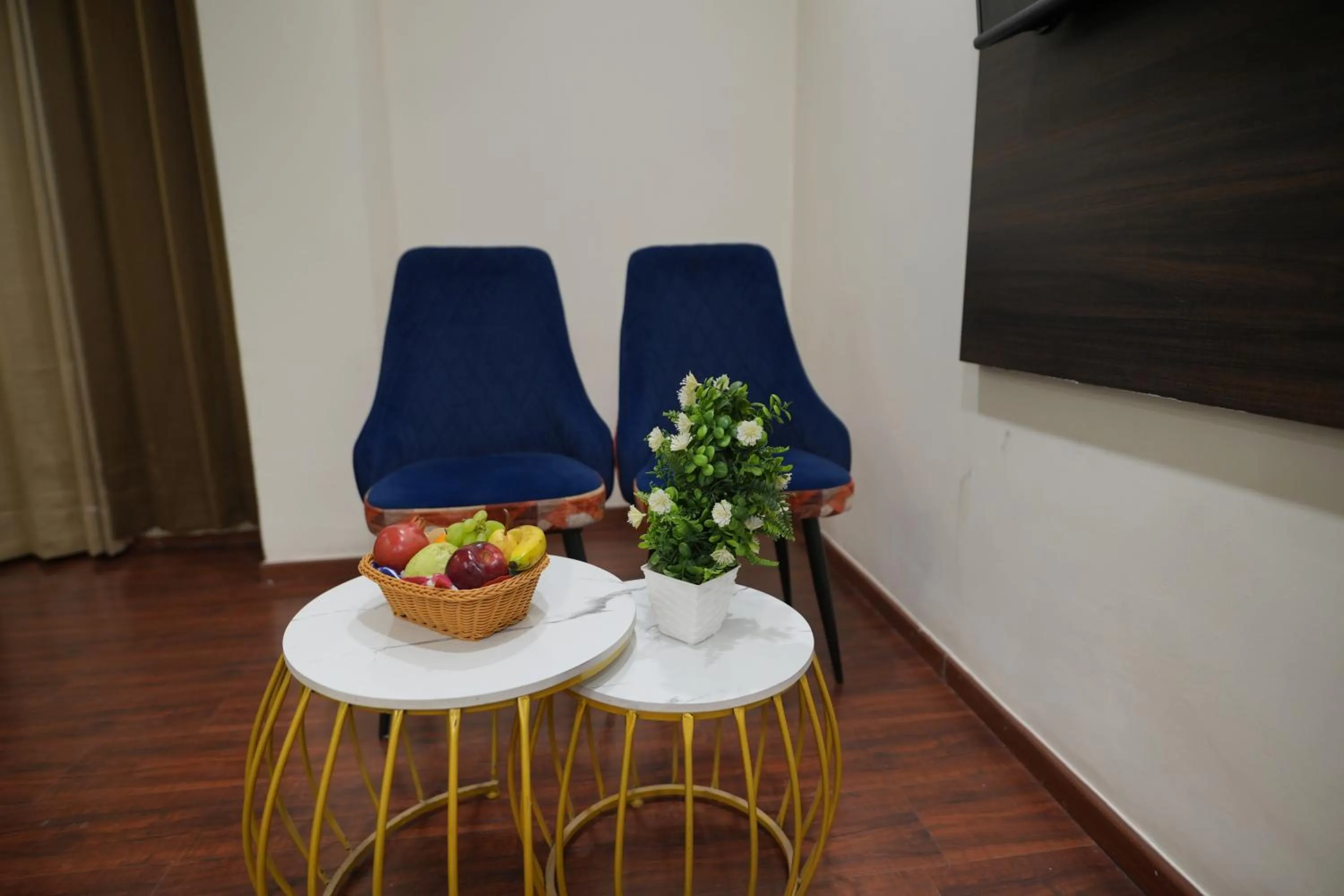 Seating area in Comfort Inn Karnal