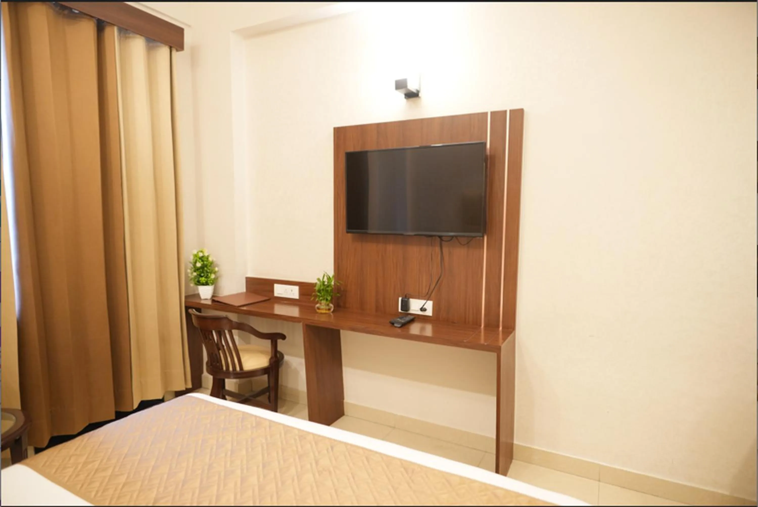 Bedroom in Comfort Inn Karnal