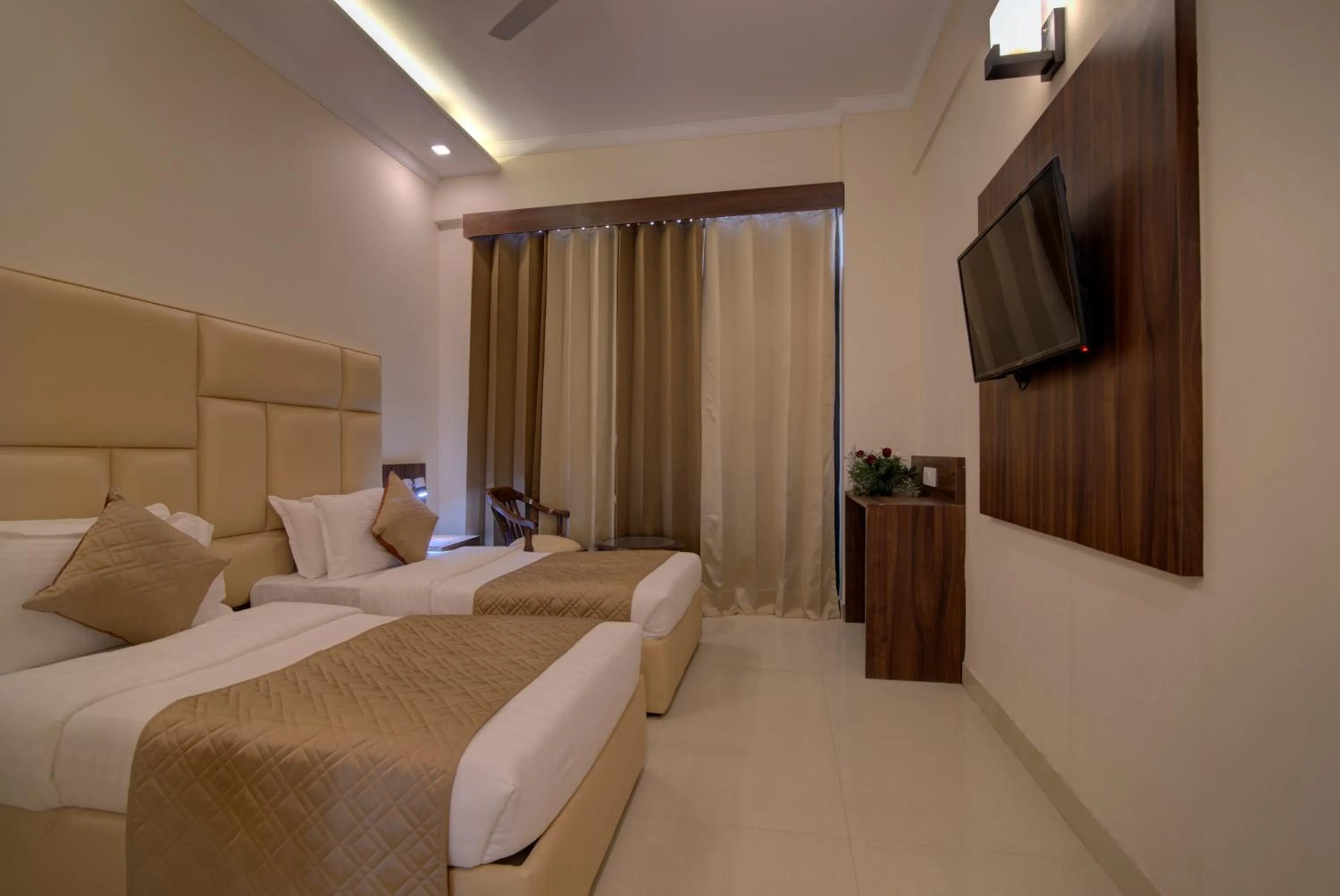 Bedroom in Comfort Inn Karnal