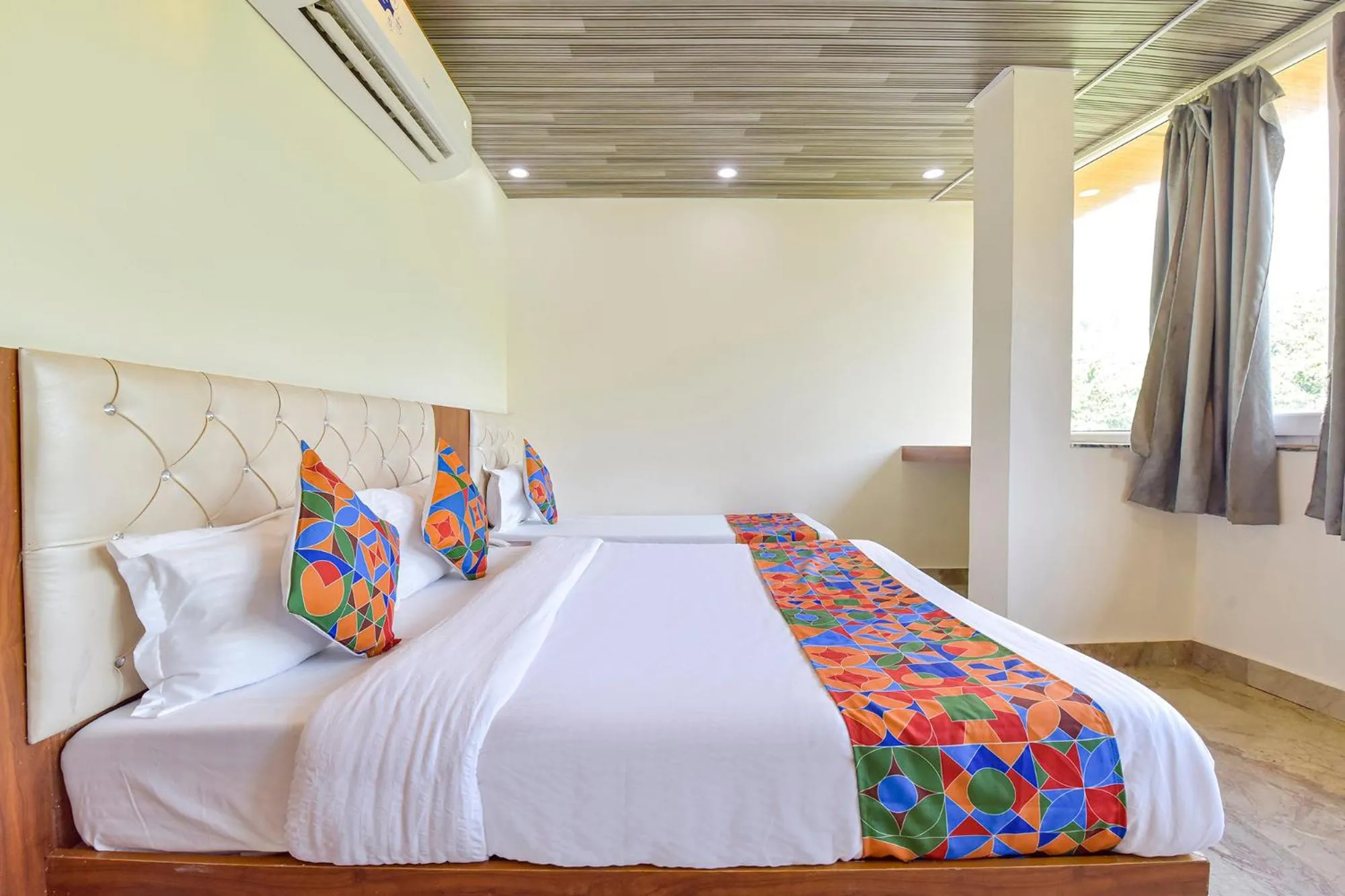 Bed in FabHotel UV