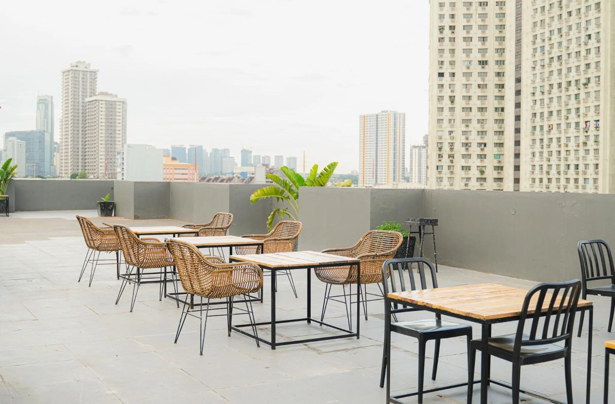 Restaurant/places to eat in Pasay Centrale Hotel