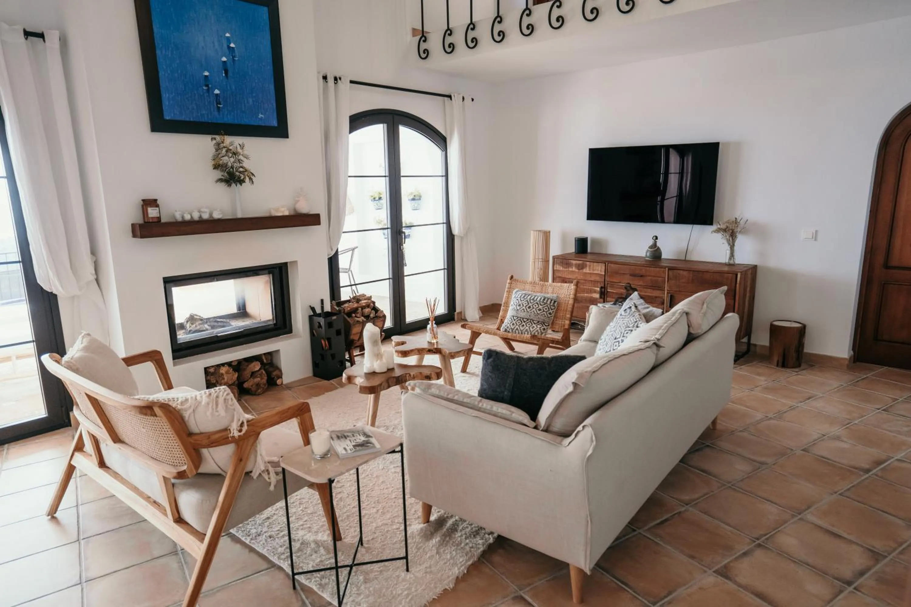 TV and multimedia in Hearts & Home