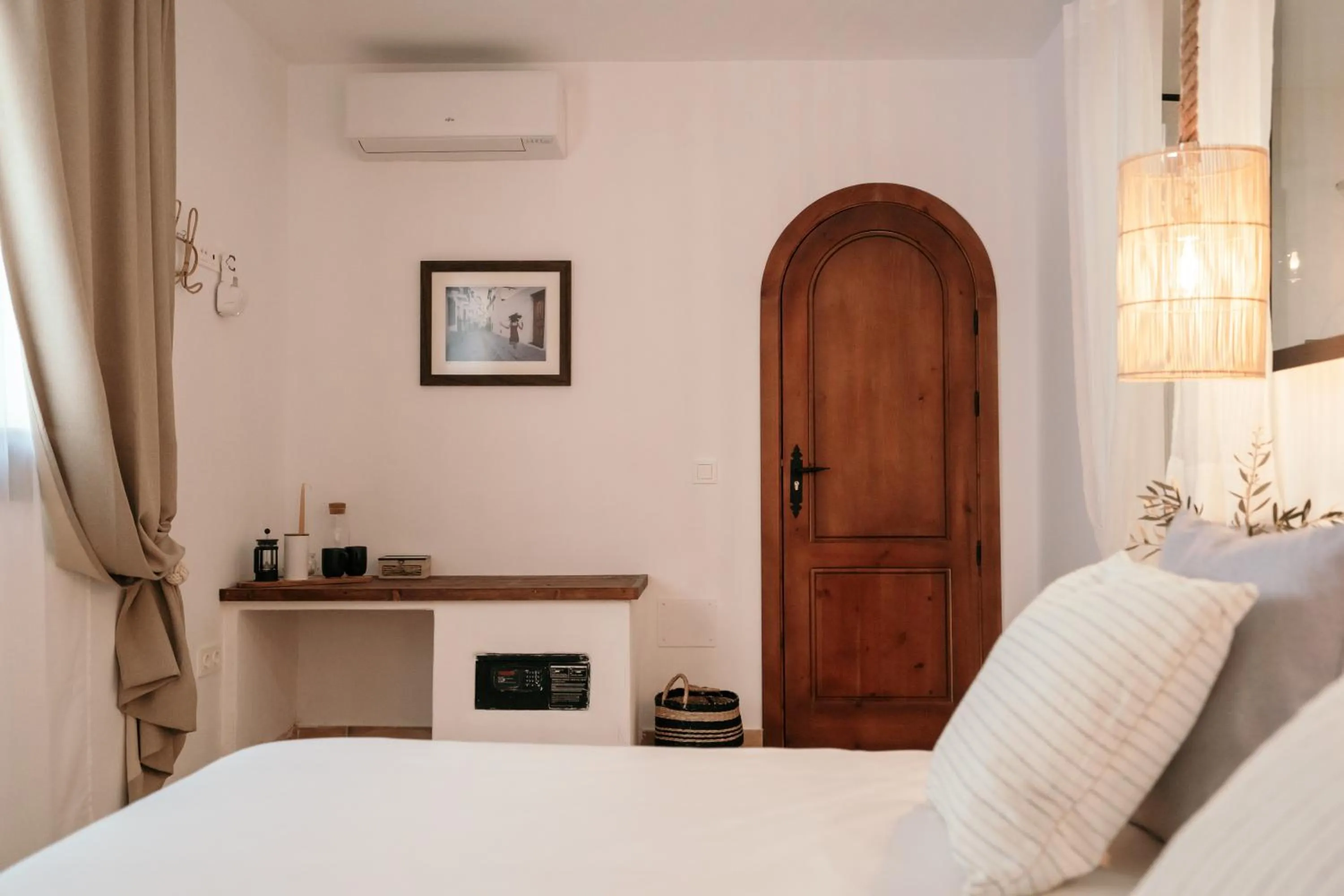 Bed in Hearts & Home