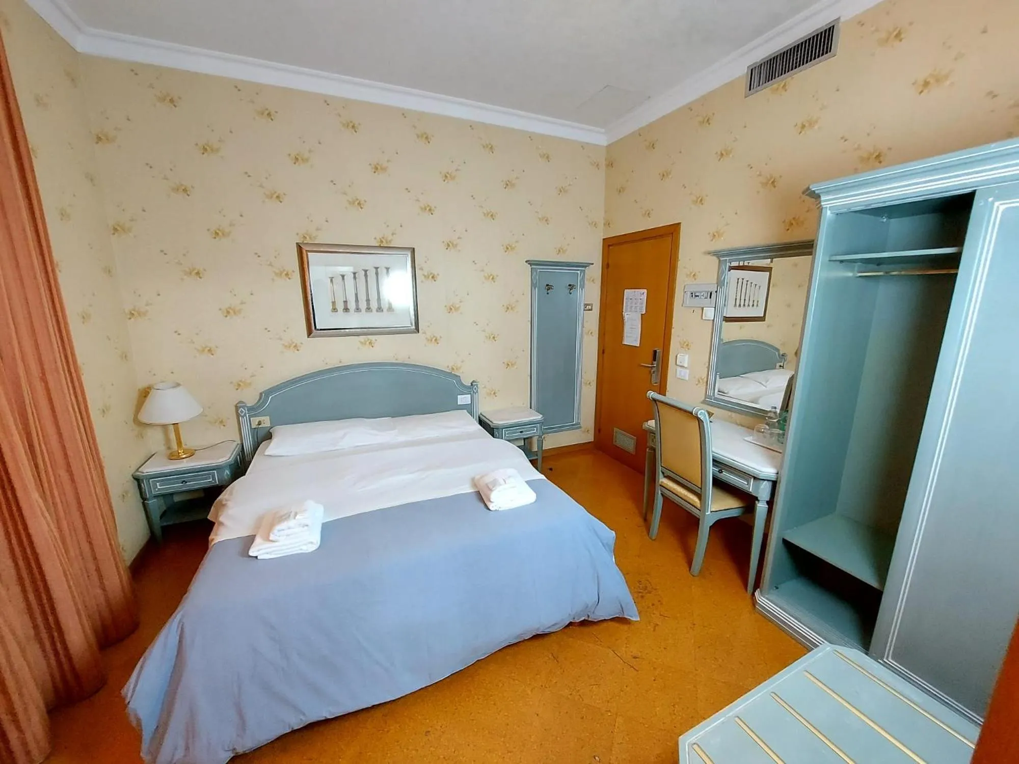 Bed in Hotel Positano 2