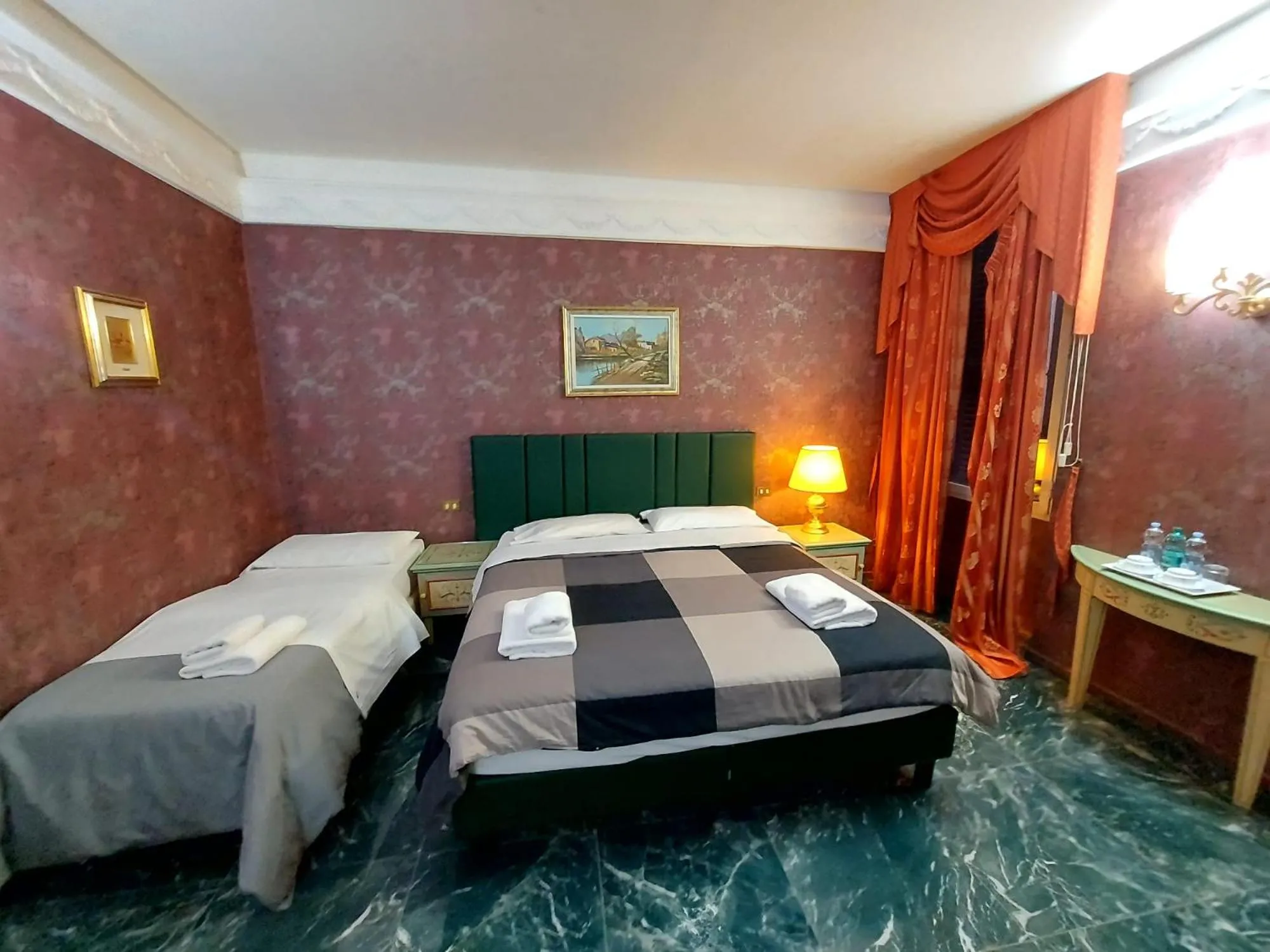 Bed in Hotel Positano 2