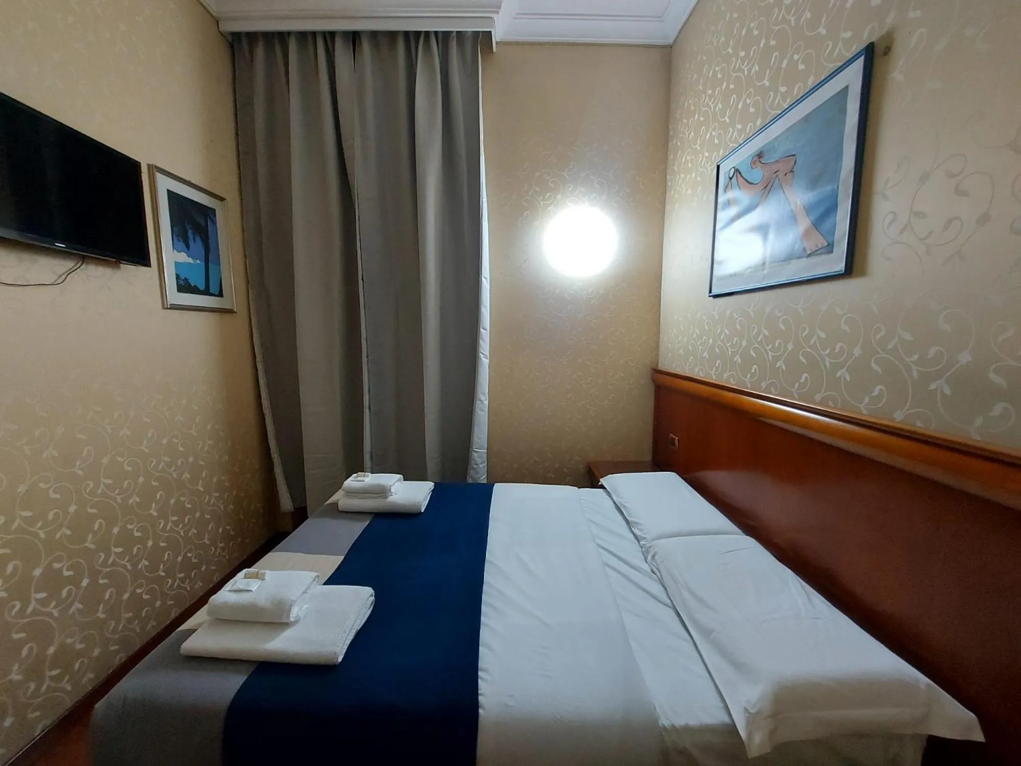 Bed in Hotel Positano 2