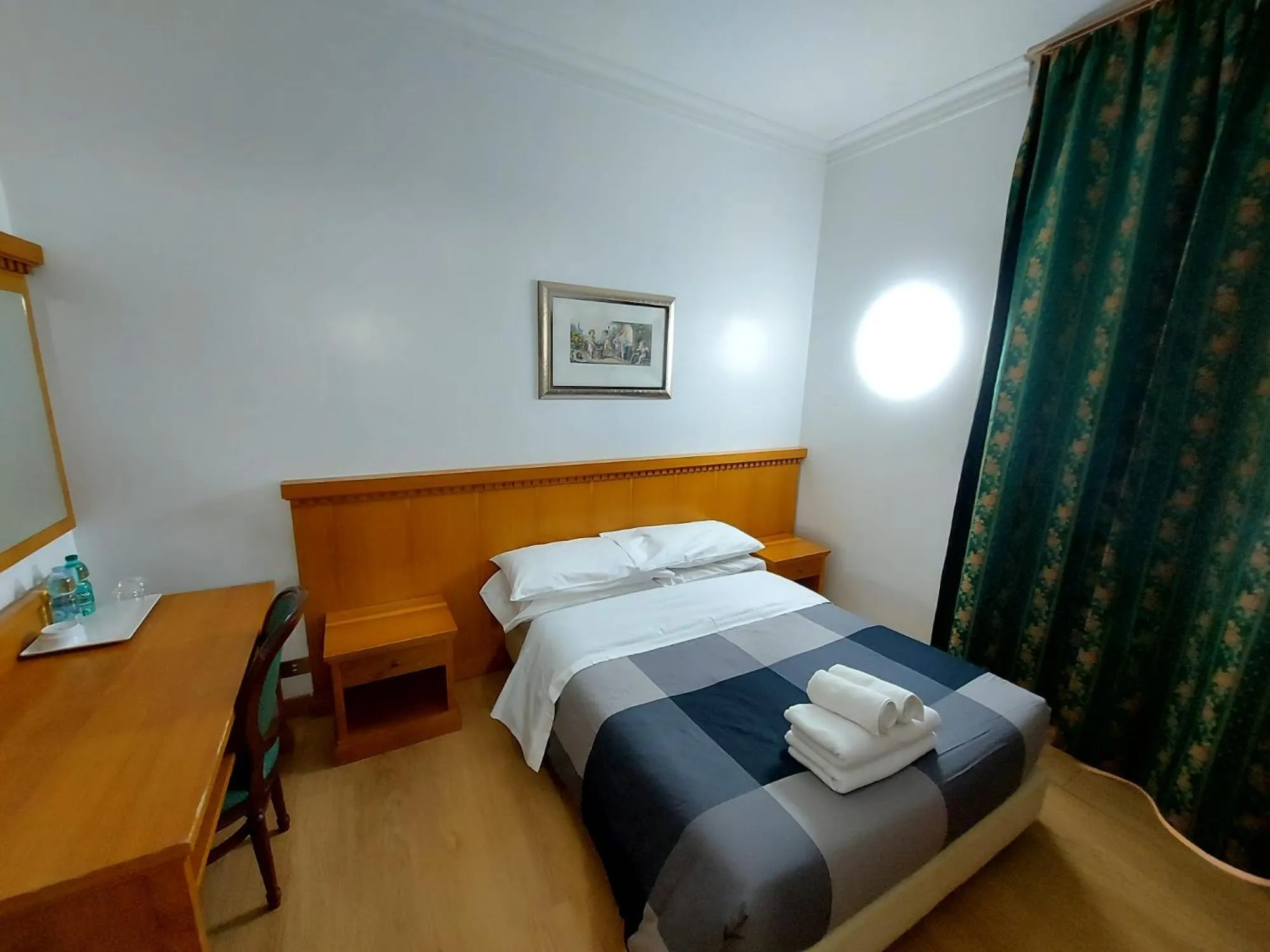 Bed in Hotel Positano 2