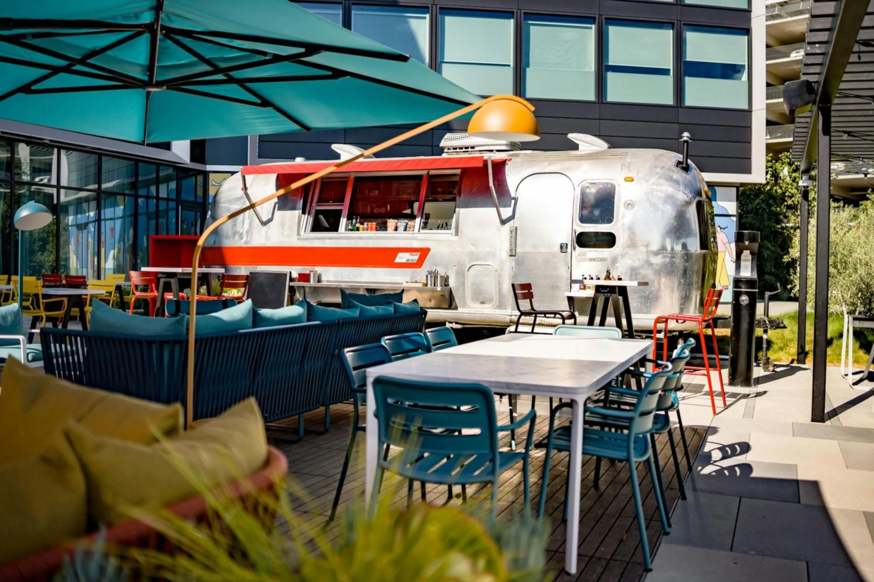 Restaurant/places to eat in citizenM Menlo Park