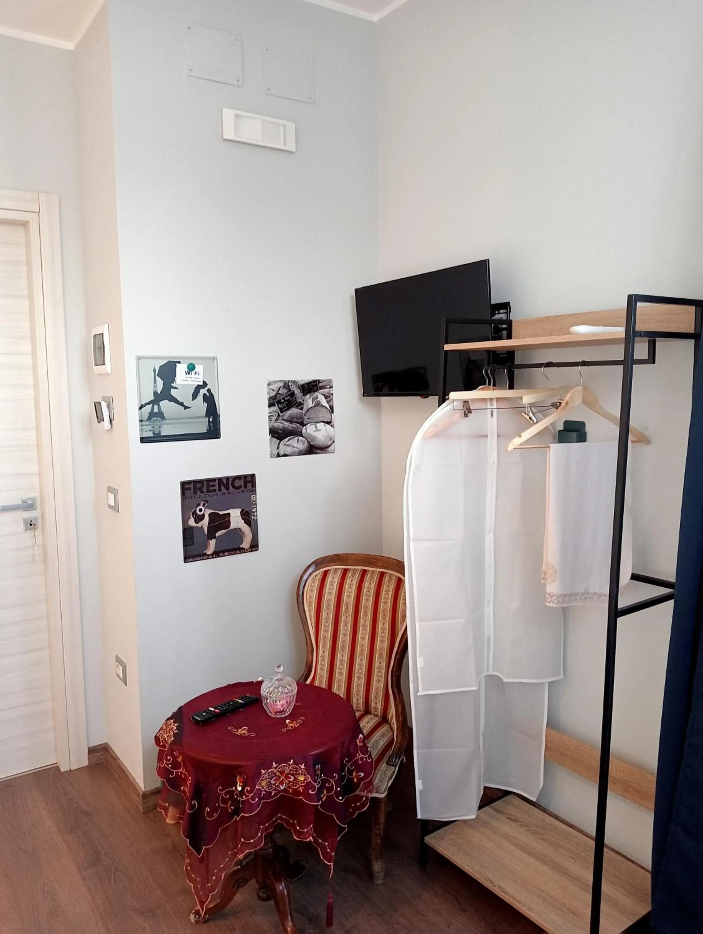 Photo of the whole room, TV/Entertainment Center in Casa Vacanze MURANUM