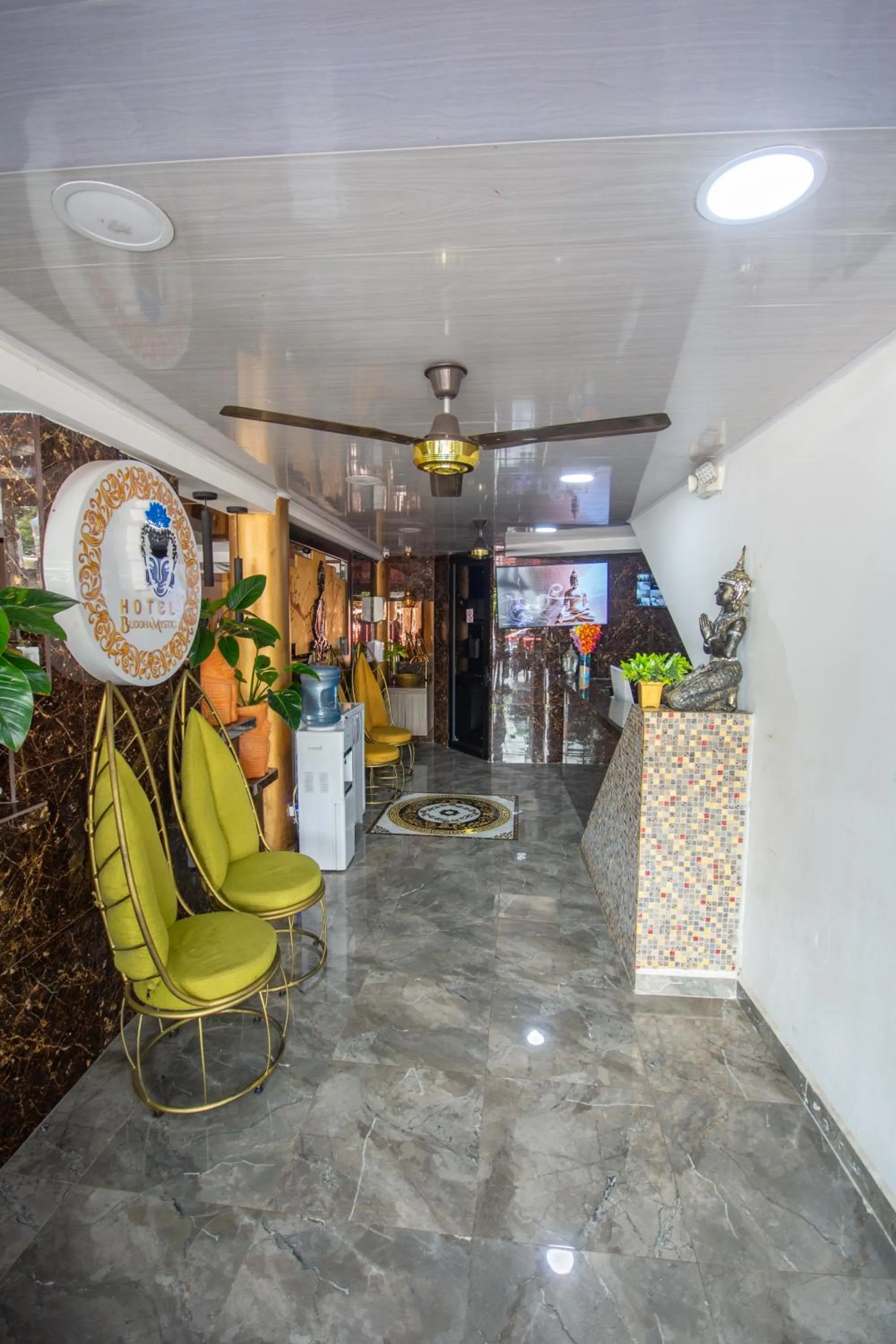 Living room in Hotel Buddha Mystic By Del Toro