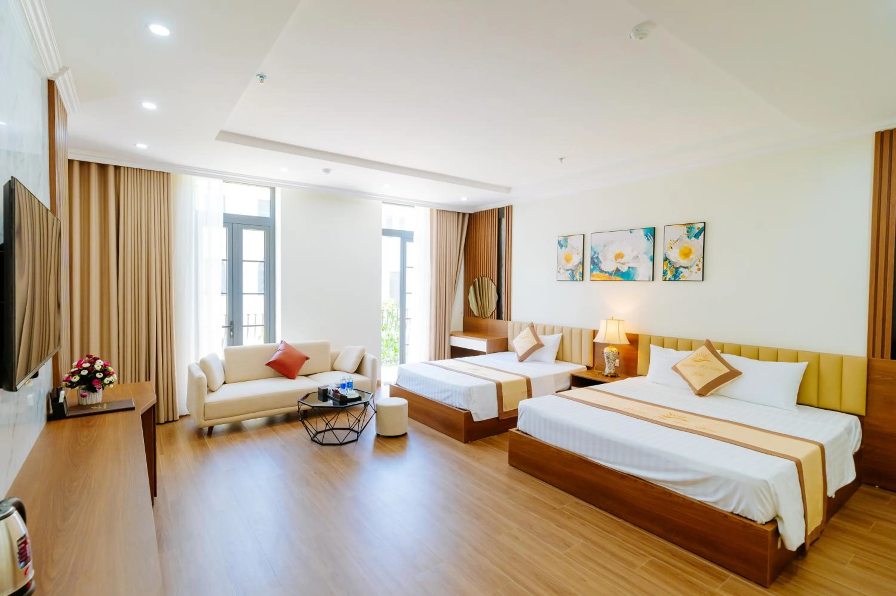 Bed in Sunshine Hạ Long Hotel