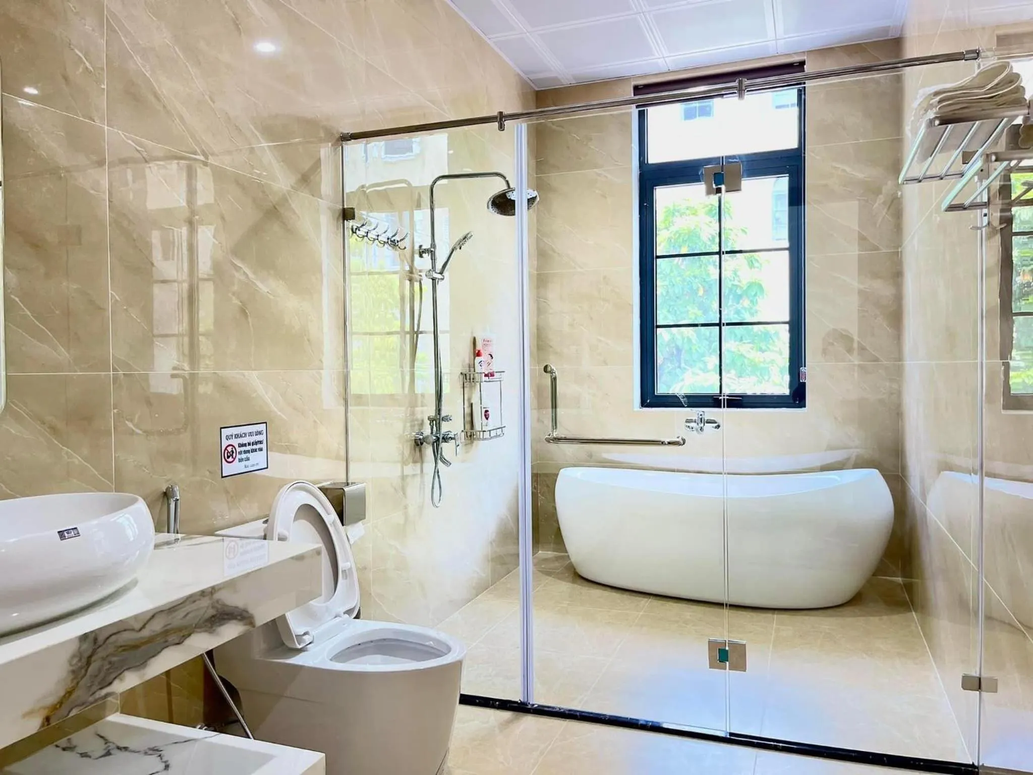 Bathroom in Sunshine Hạ Long Hotel