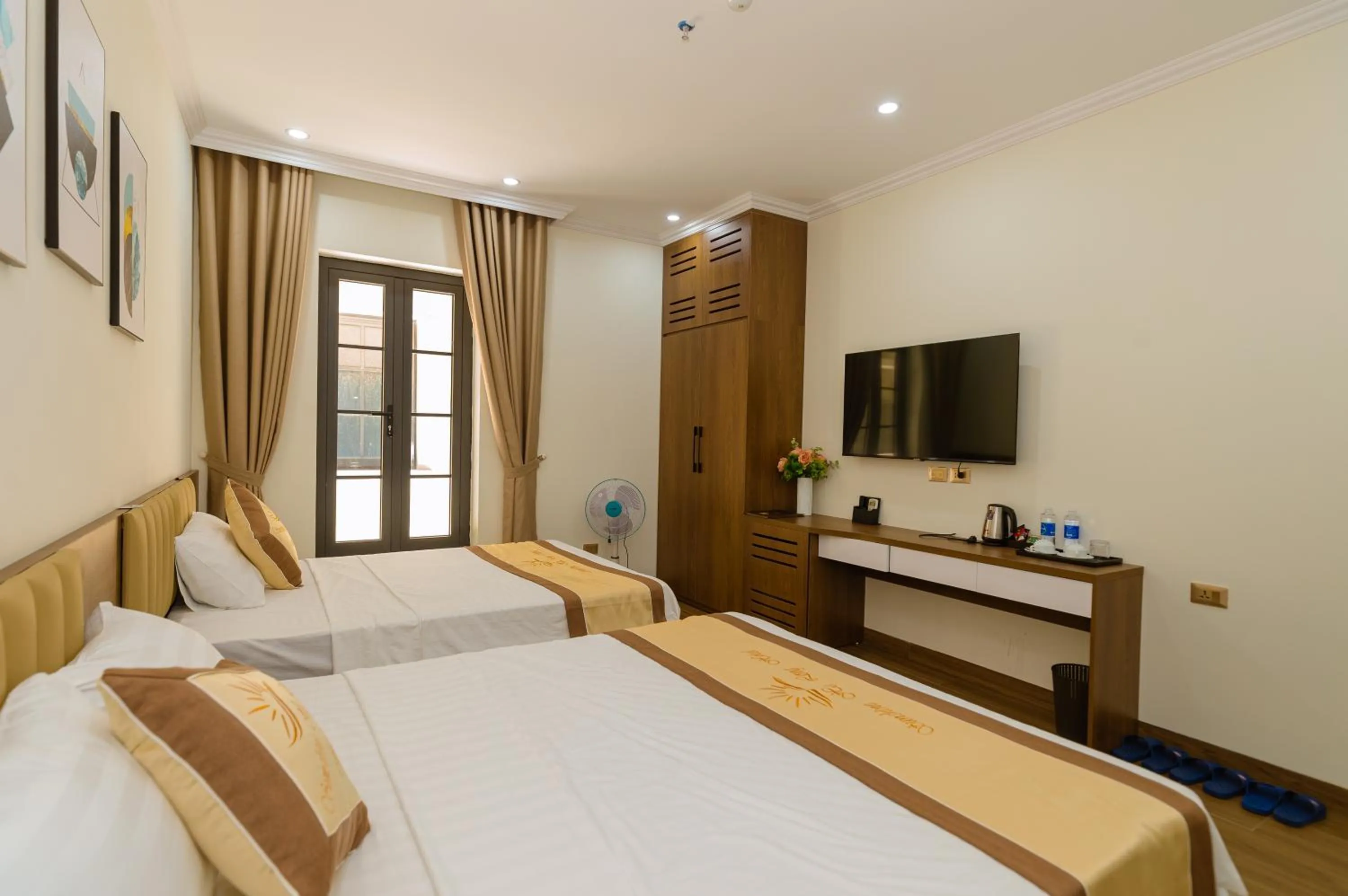 Bedroom, Bed in Sunshine Hạ Long Hotel