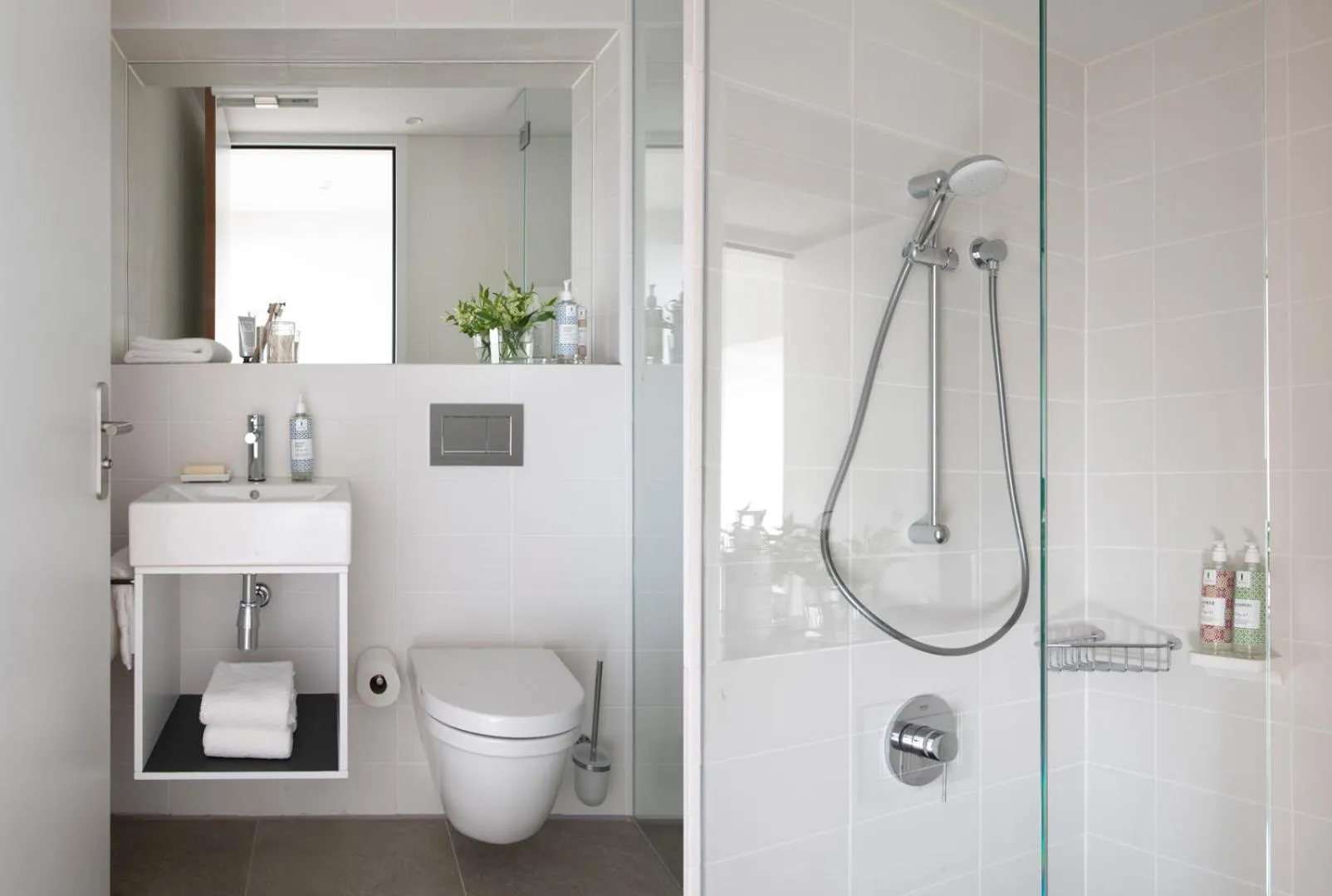 Shower in Eric Vökel Boutique Apartments - Riverfront Suites