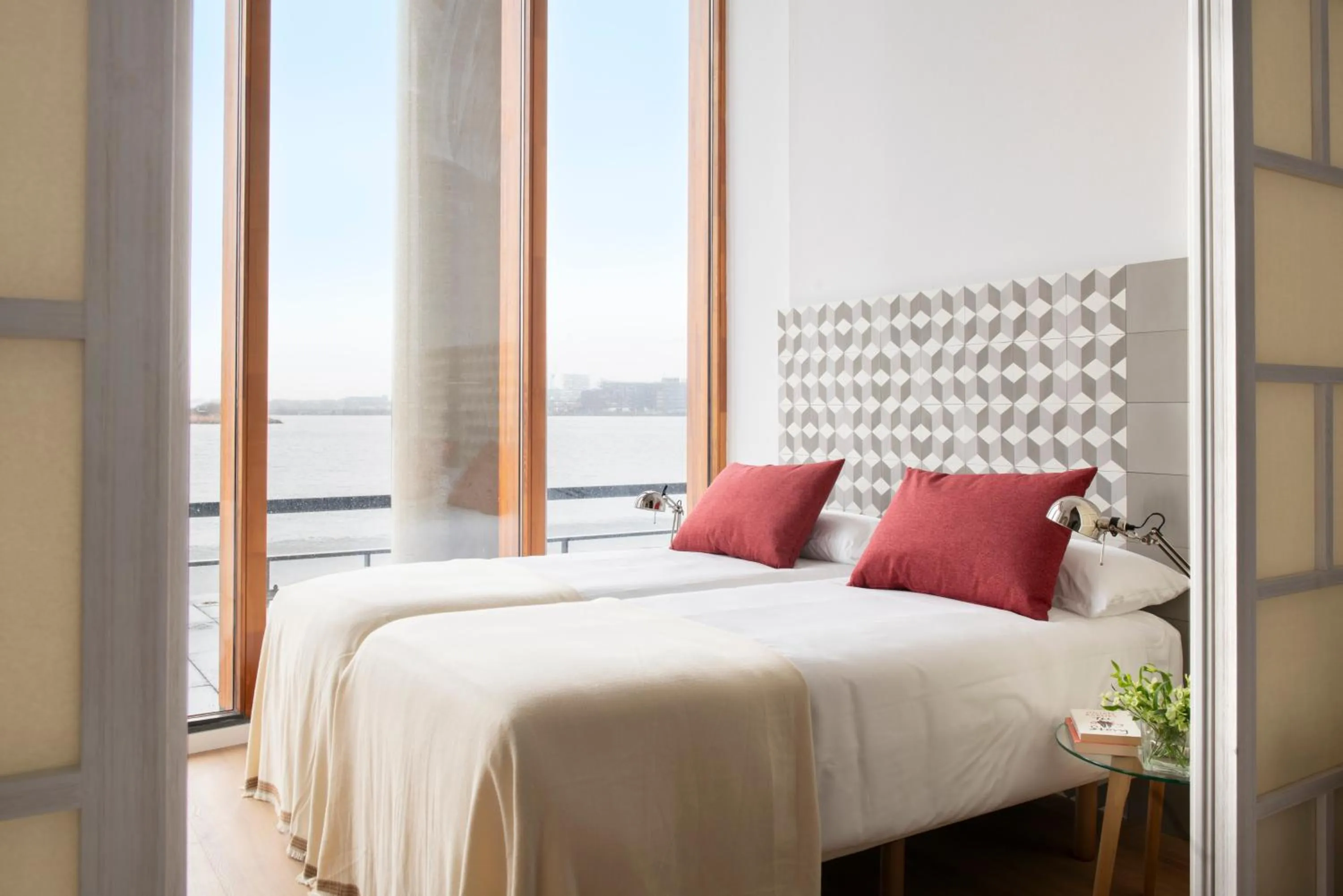 Bed in Eric Vökel Boutique Apartments - Riverfront Suites