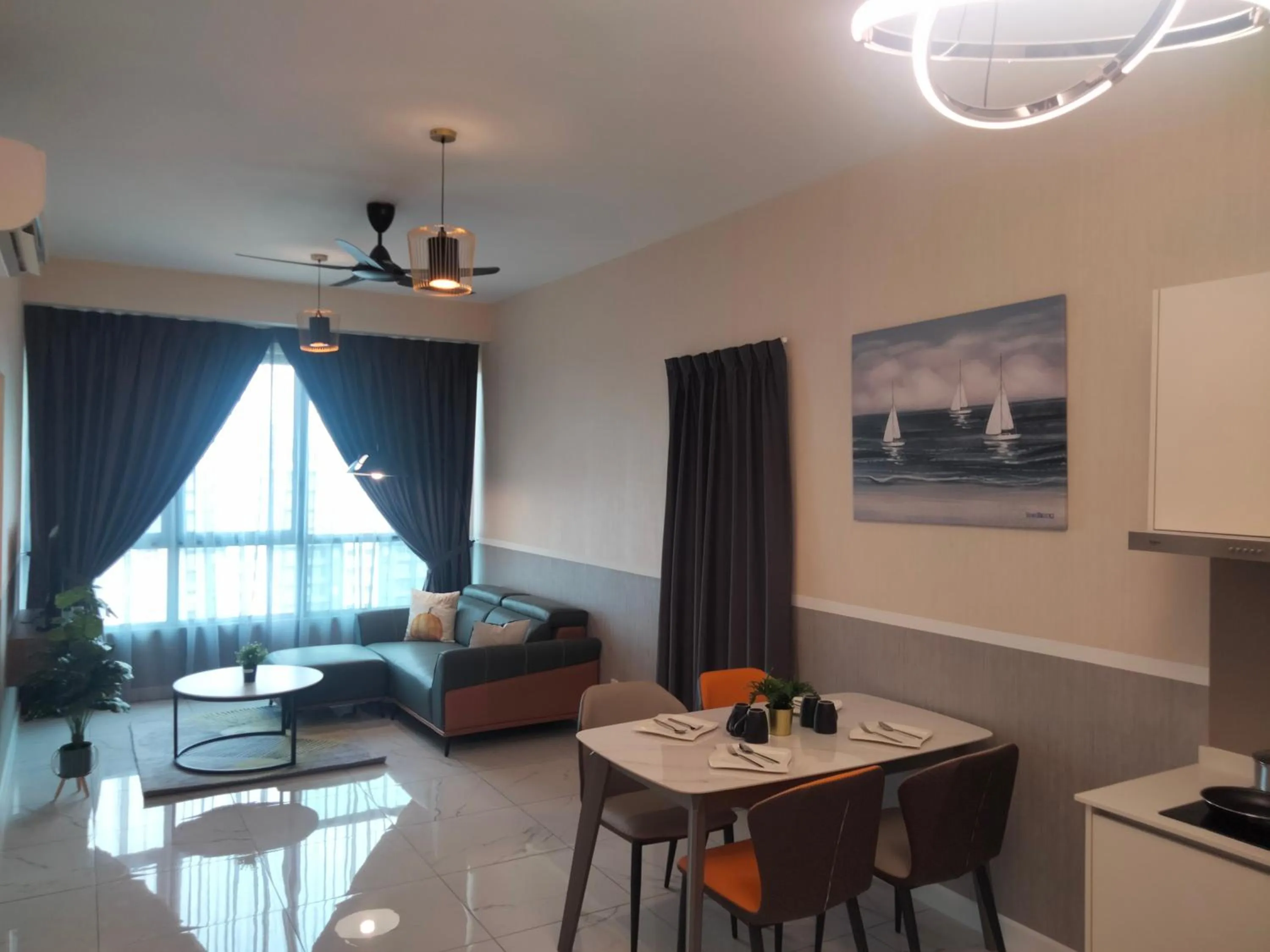 Living room in Cubic Botanical Suites Bangsar South by HomeBrickz