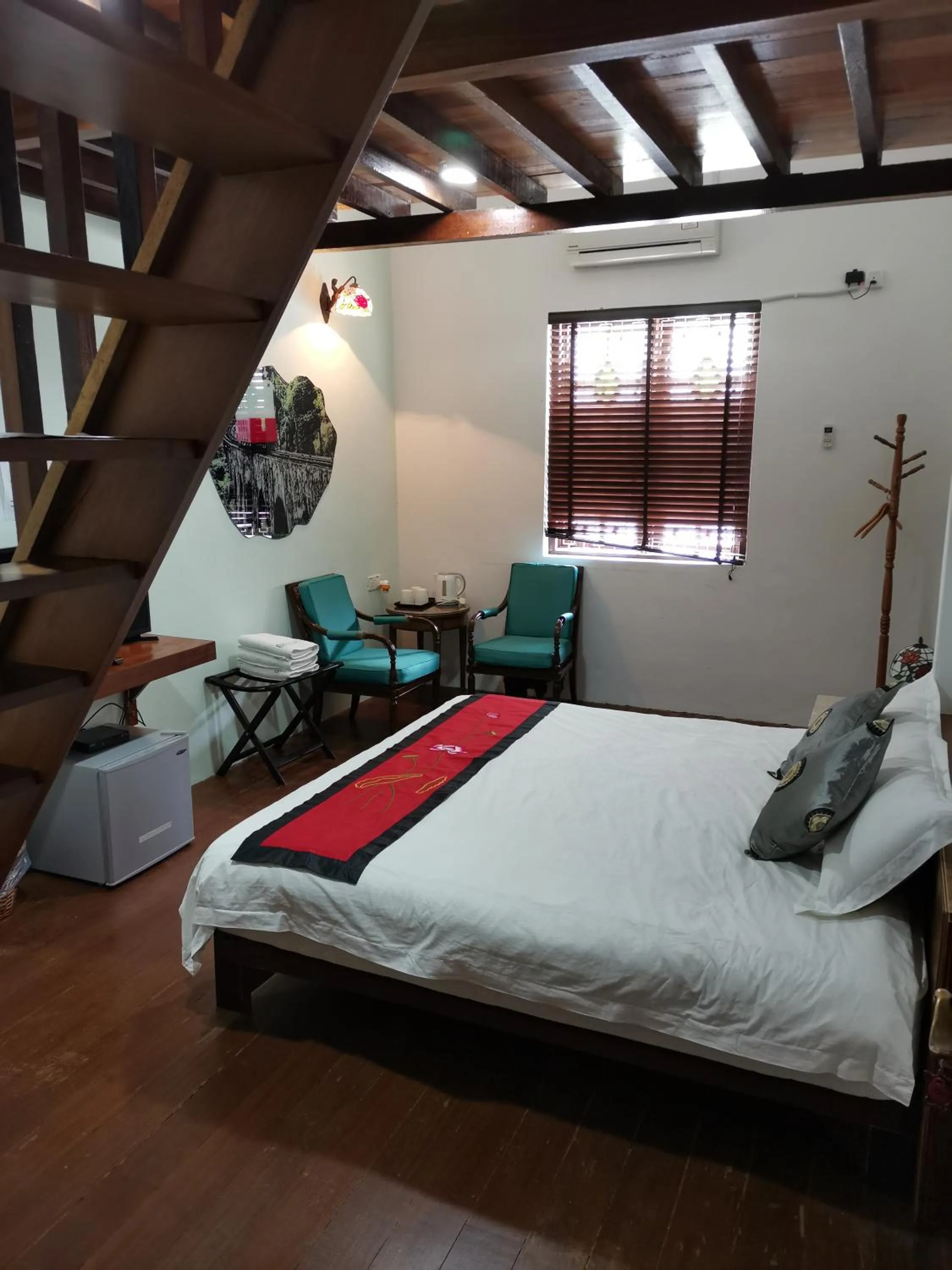 Bed in RANGOON RESIDENCES +