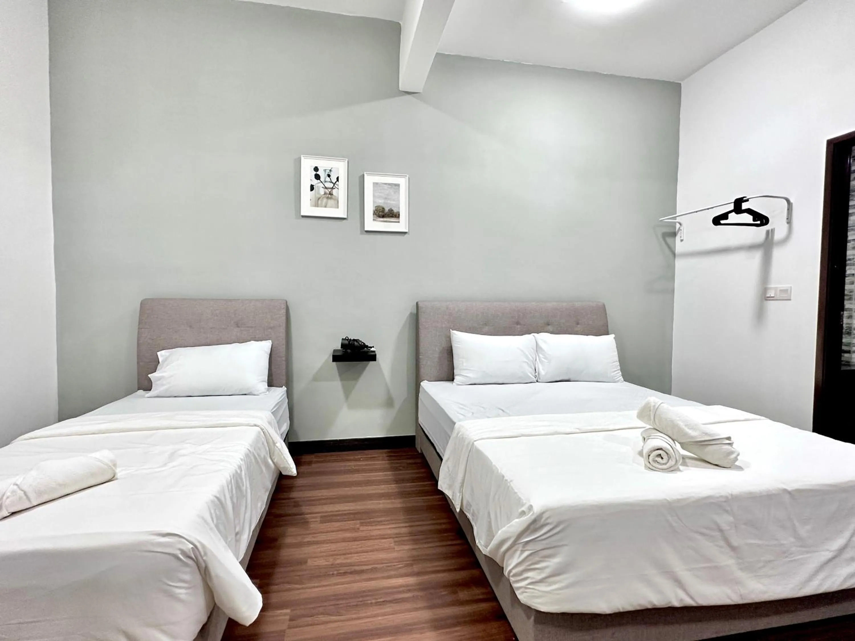 Bed in Queen’s Villa for 28Pax @Central of Penang