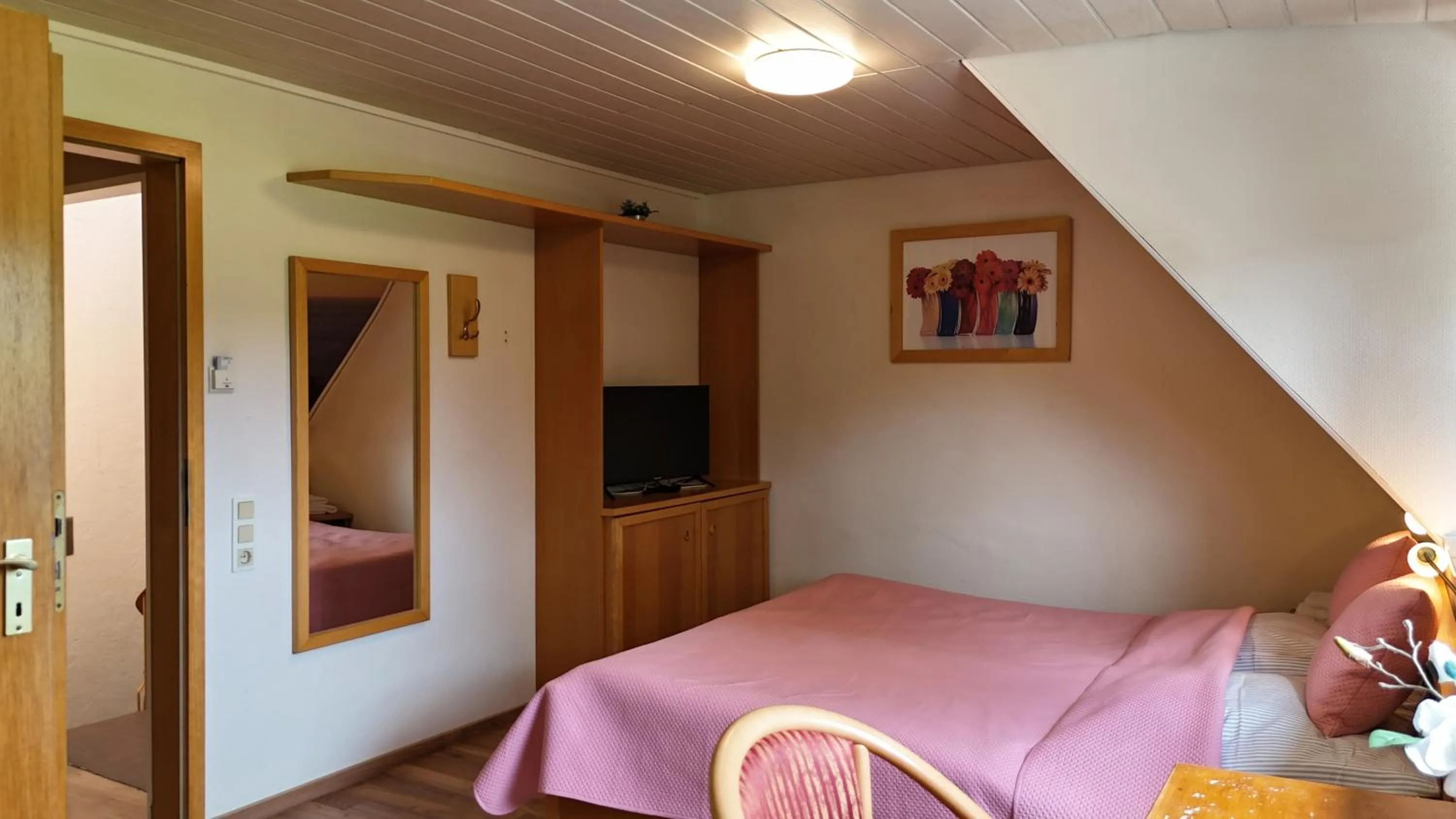 Bed in Hotel Strand-Café