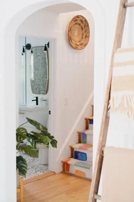 The Norsdale plus CMYK Motel on 10 acres in Phoenicia