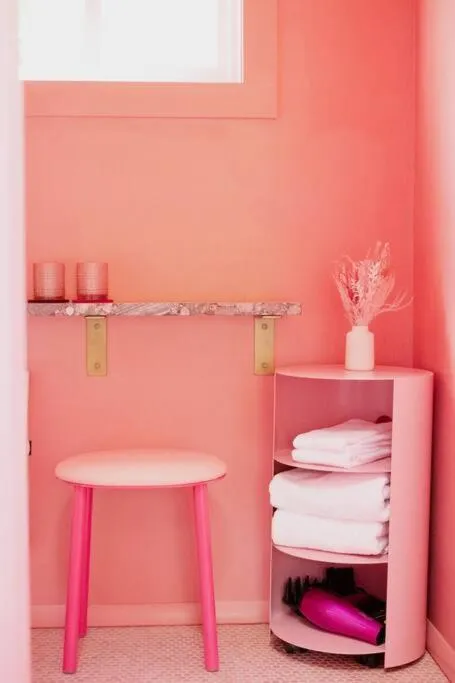 Bathroom in The Norsdale plus CMYK Motel on 10 acres in Phoenicia