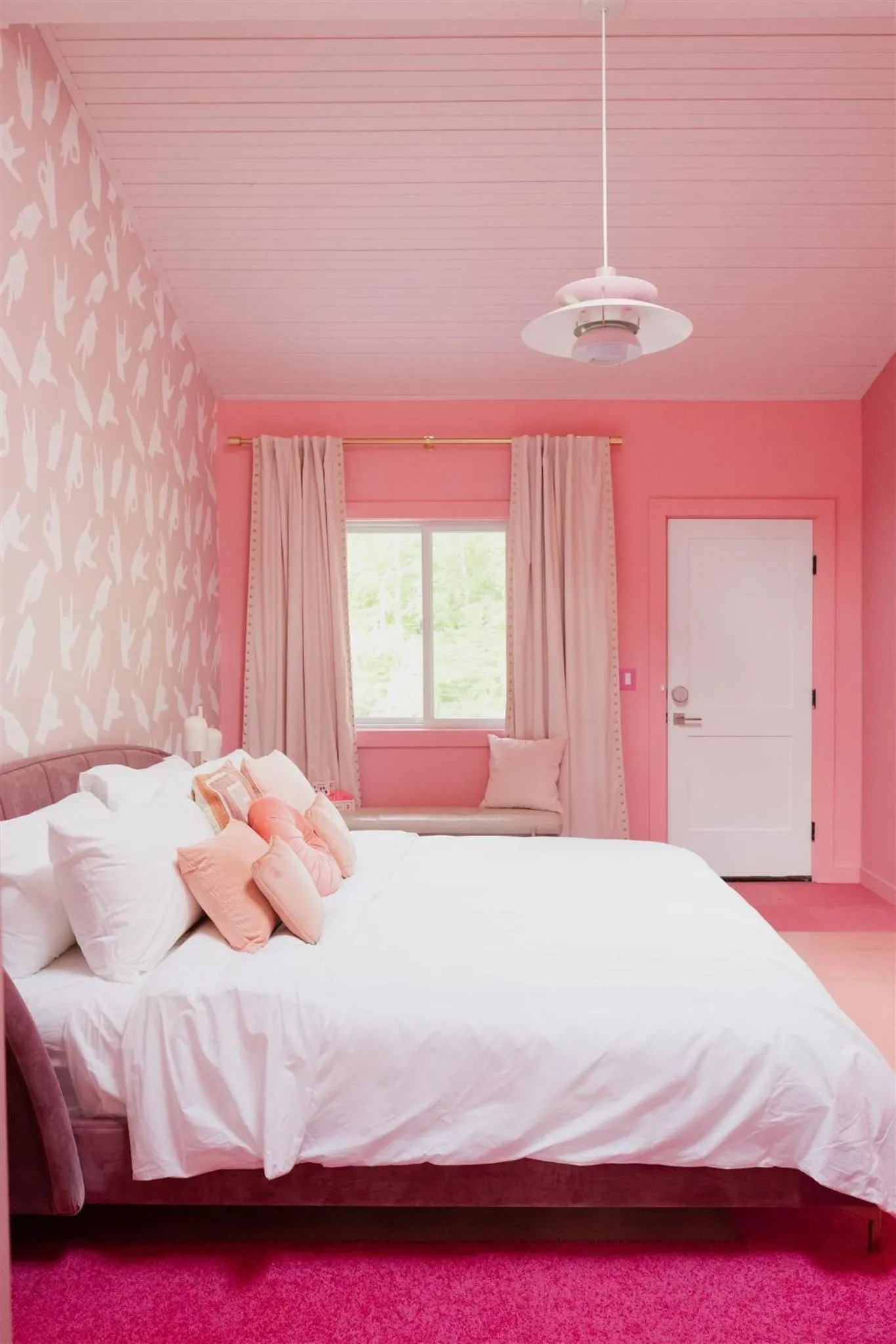 Bed in The Norsdale plus CMYK Motel on 10 acres in Phoenicia