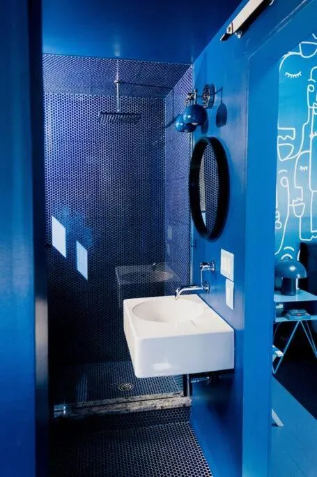 Bathroom in The Norsdale plus CMYK Motel on 10 acres in Phoenicia