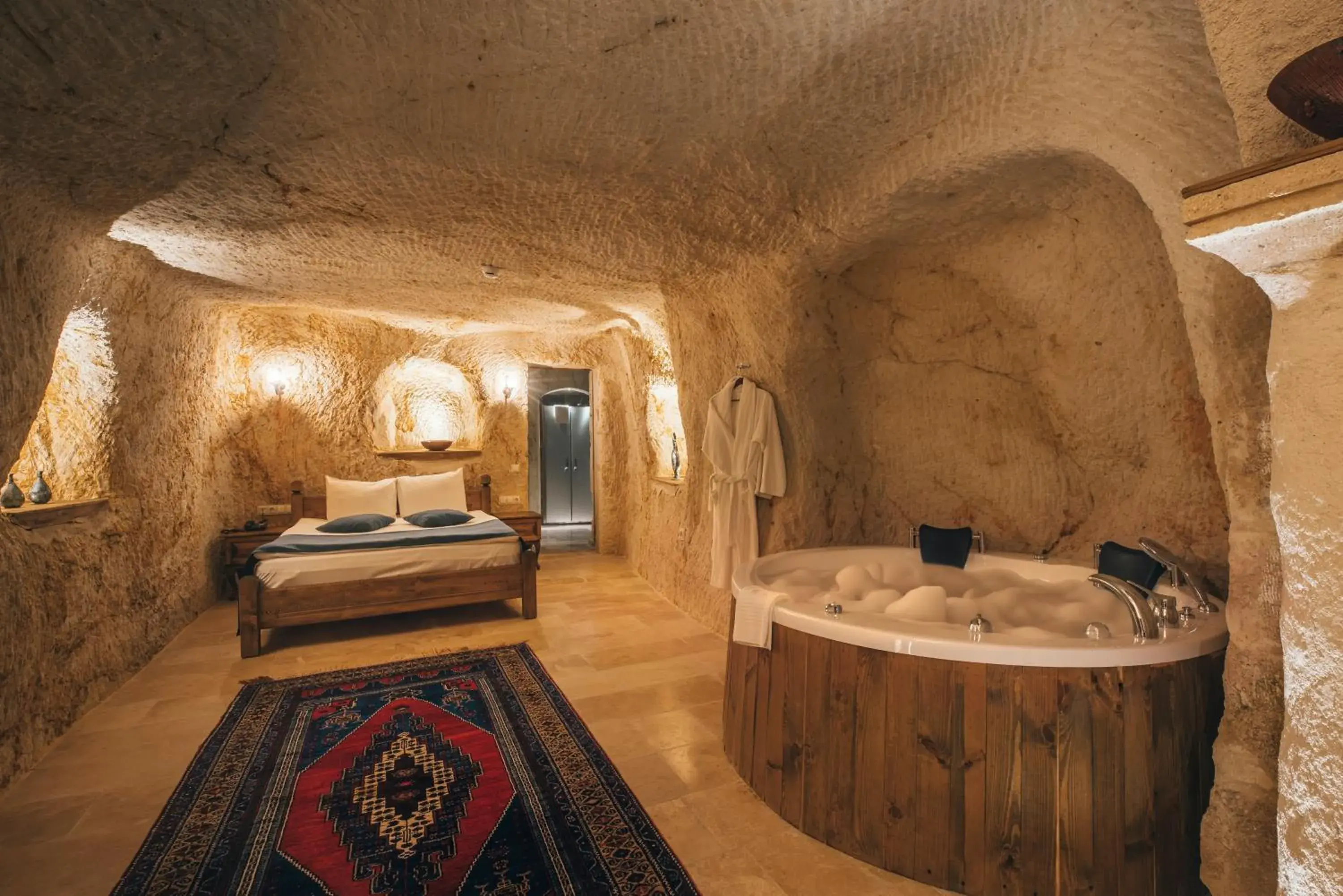 King Room in Lagania In Cave King Room in Lagania In Cave