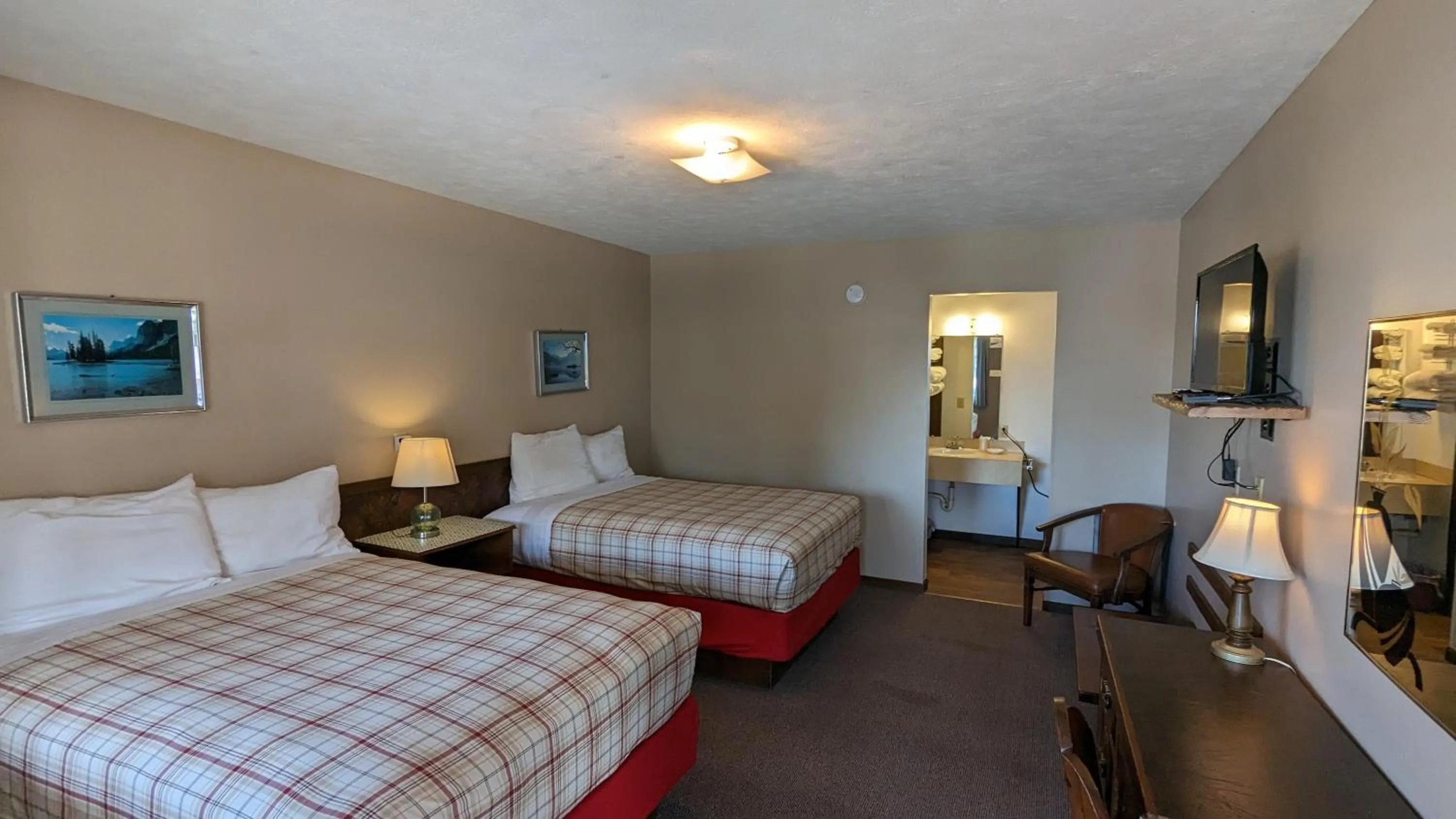 Photo of the whole room, Bed in The Nova Motel